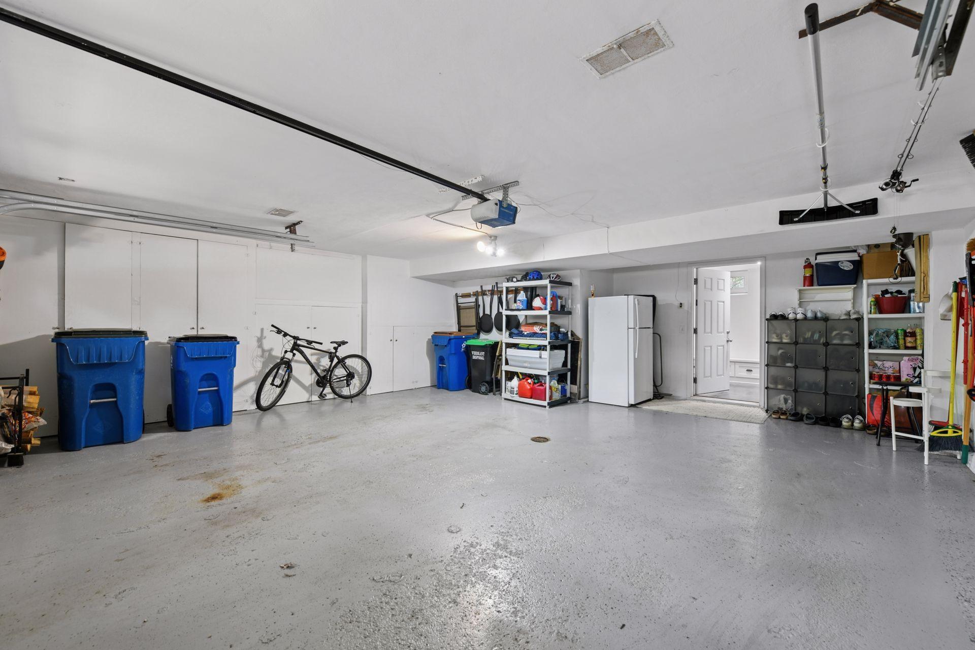 5712 Fairfax Avenue