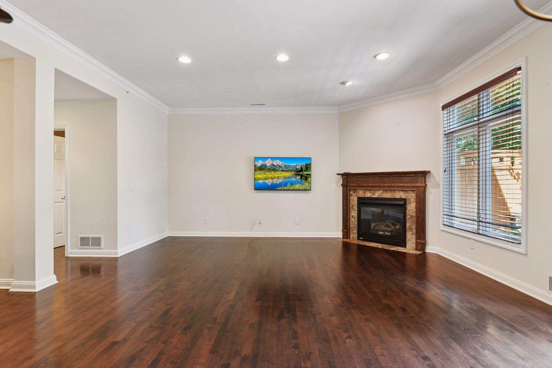 311 Coventry Lane