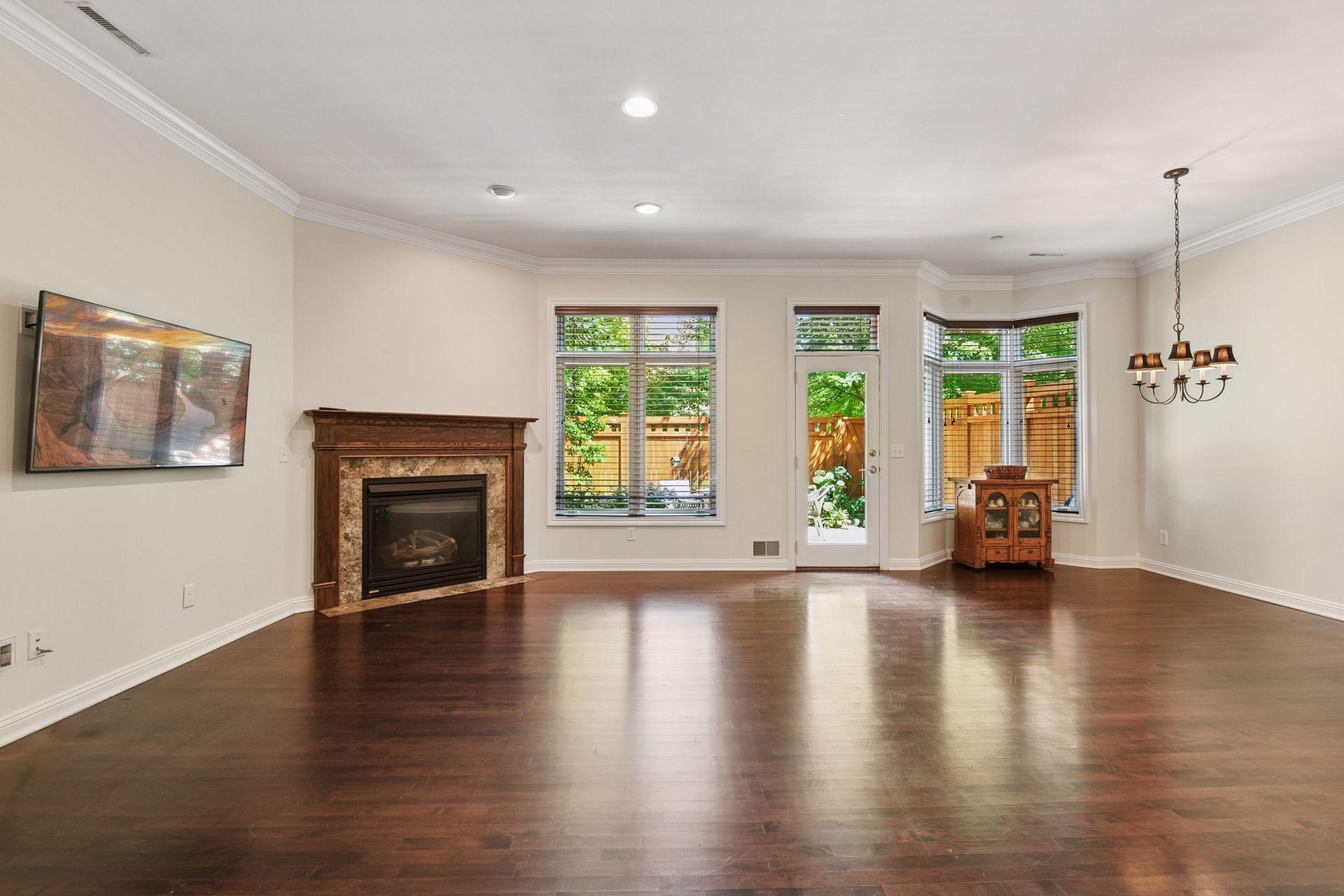 311 Coventry Lane