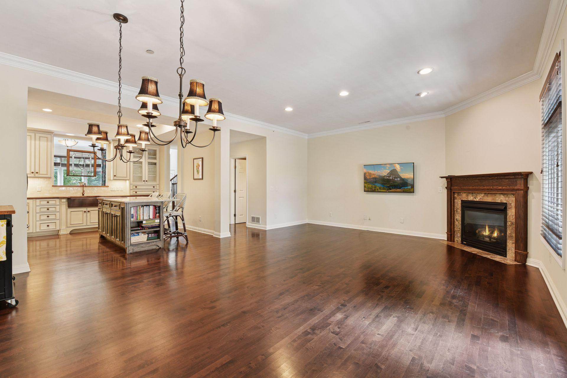 311 Coventry Lane