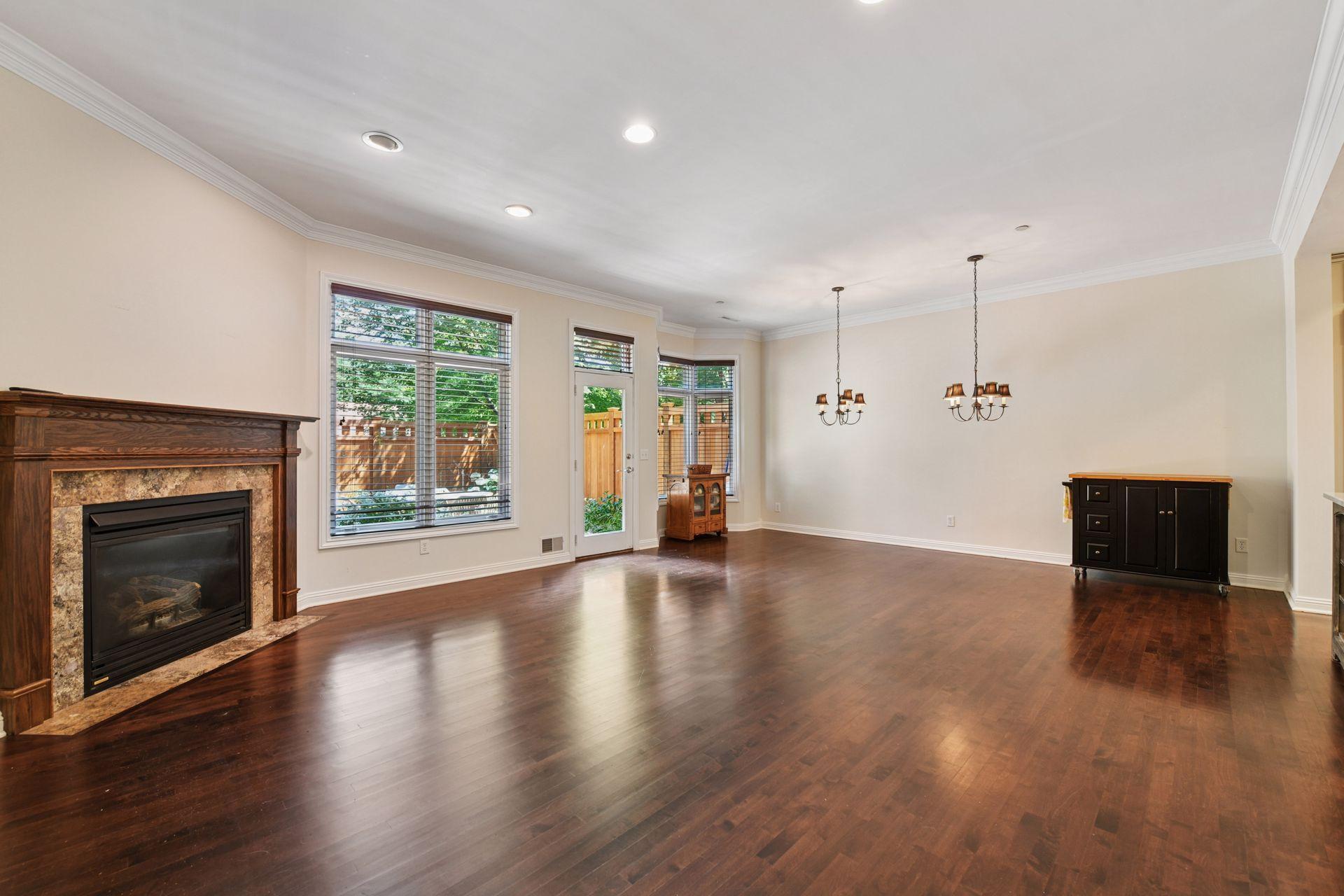 311 Coventry Lane