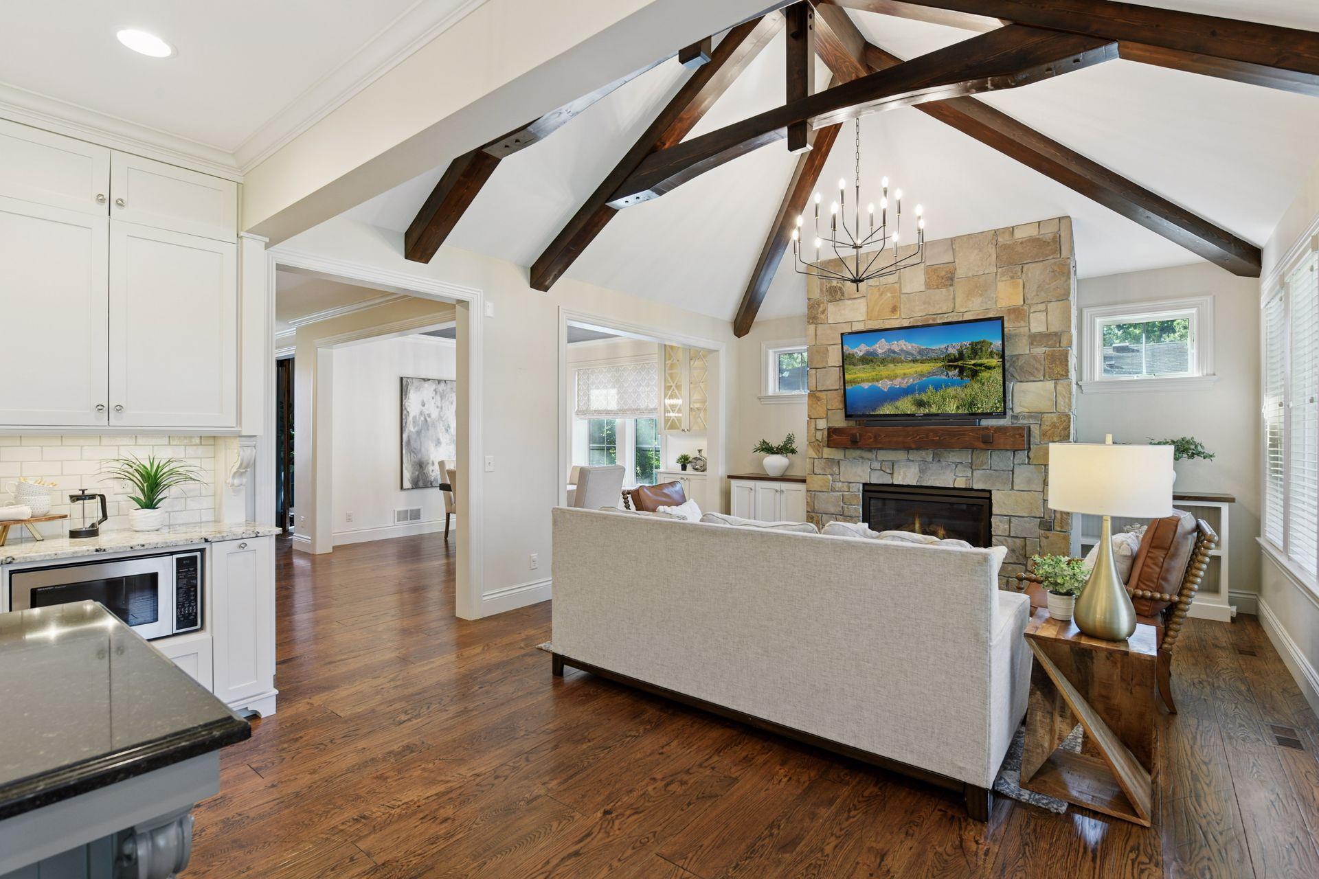 132 Interlachen Road