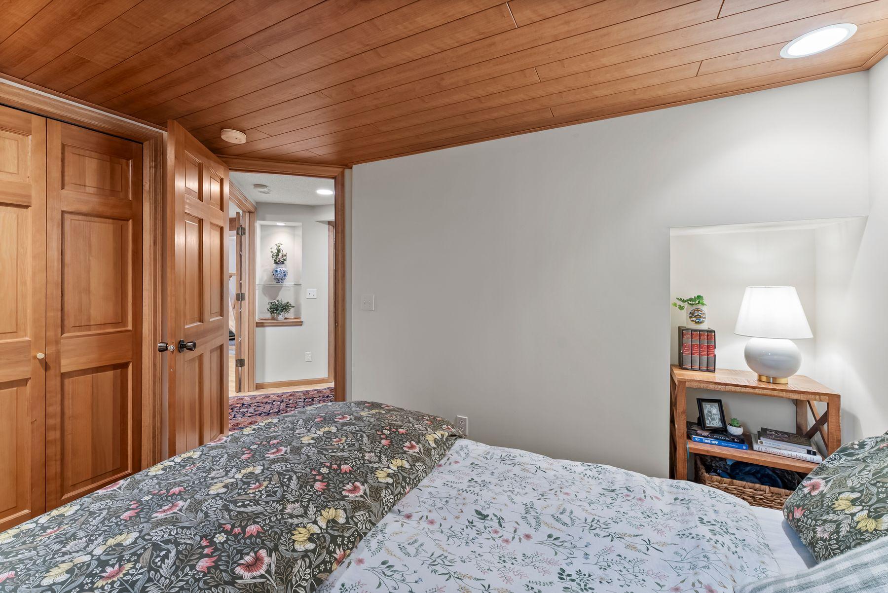4210 W 44th Street