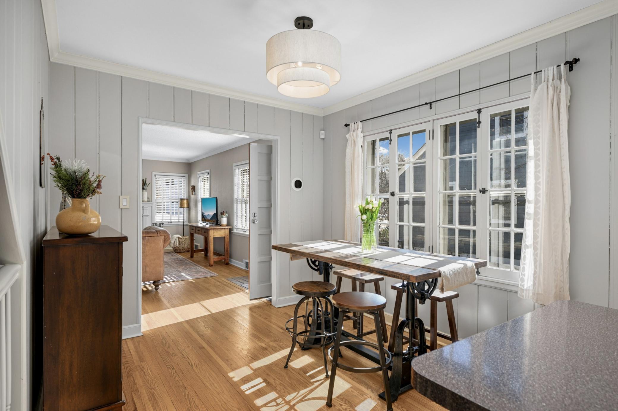 3658 Huntington Avenue