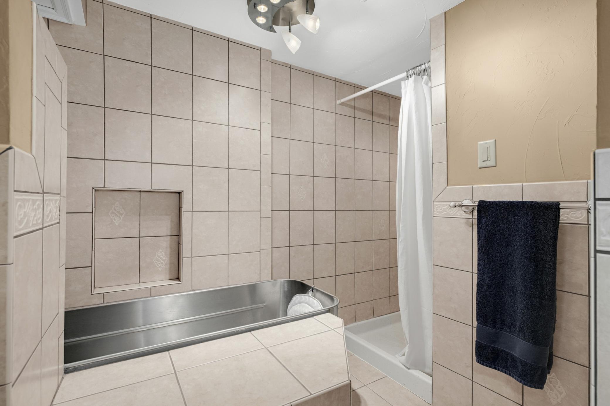 3658 Huntington Avenue