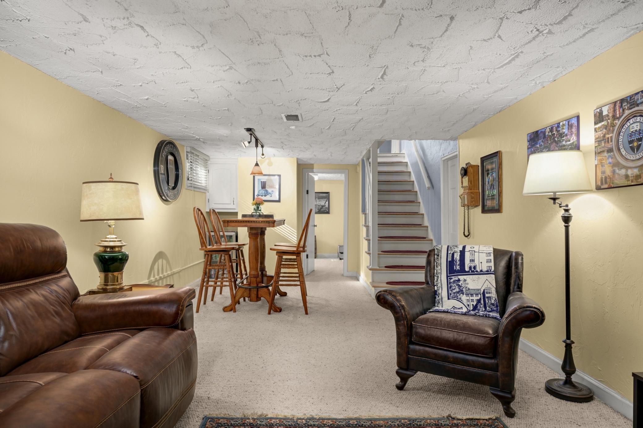 3658 Huntington Avenue