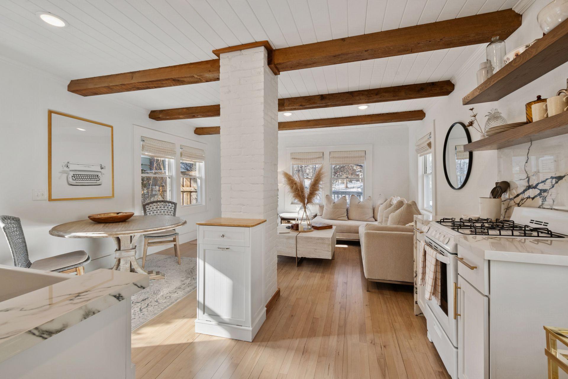 3823 Vincent Avenue S