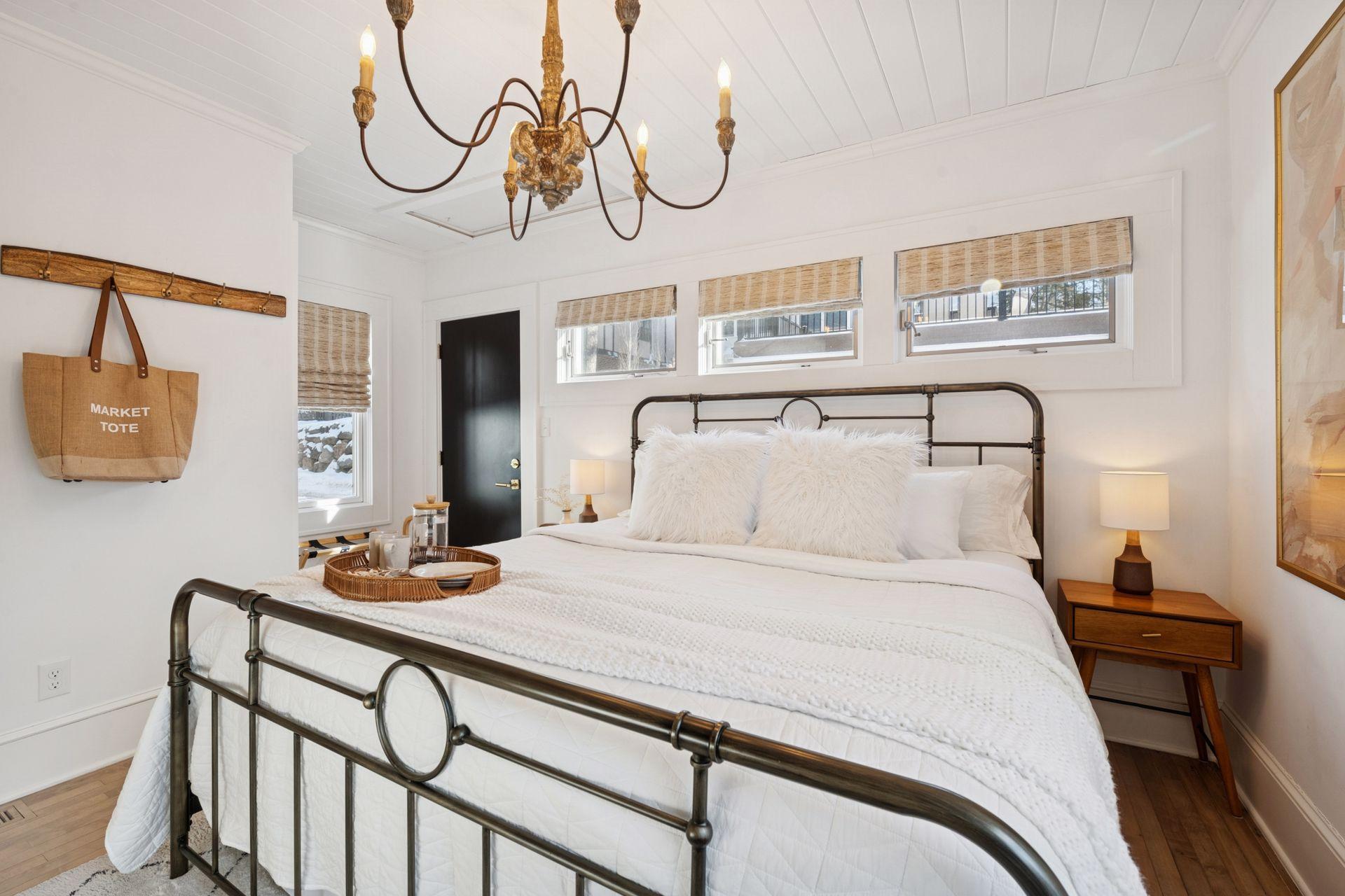 3823 Vincent Avenue S