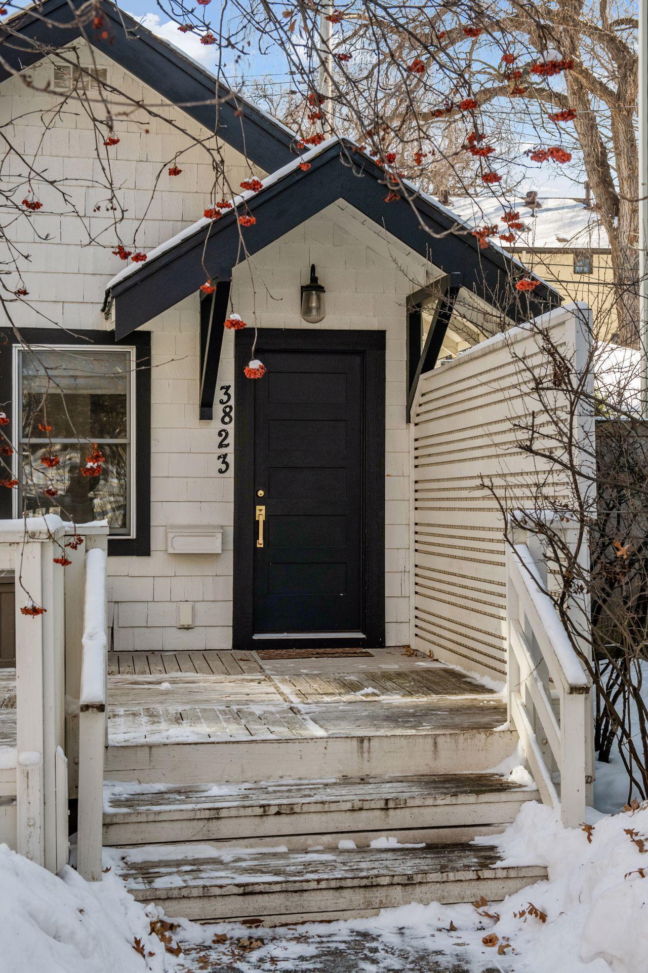 3823 Vincent Avenue S