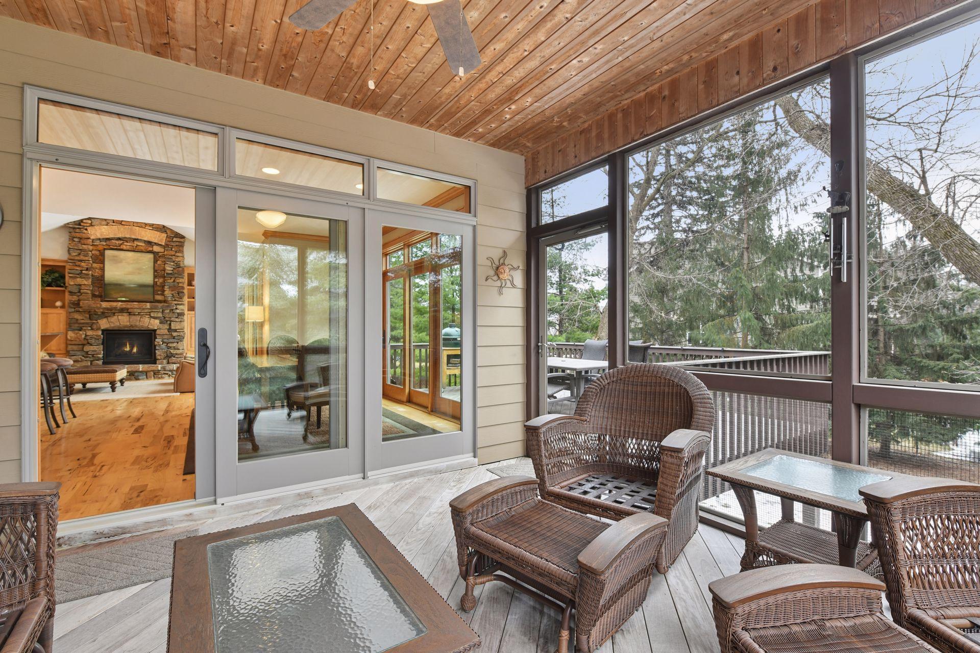 2121 Crestview Drive
