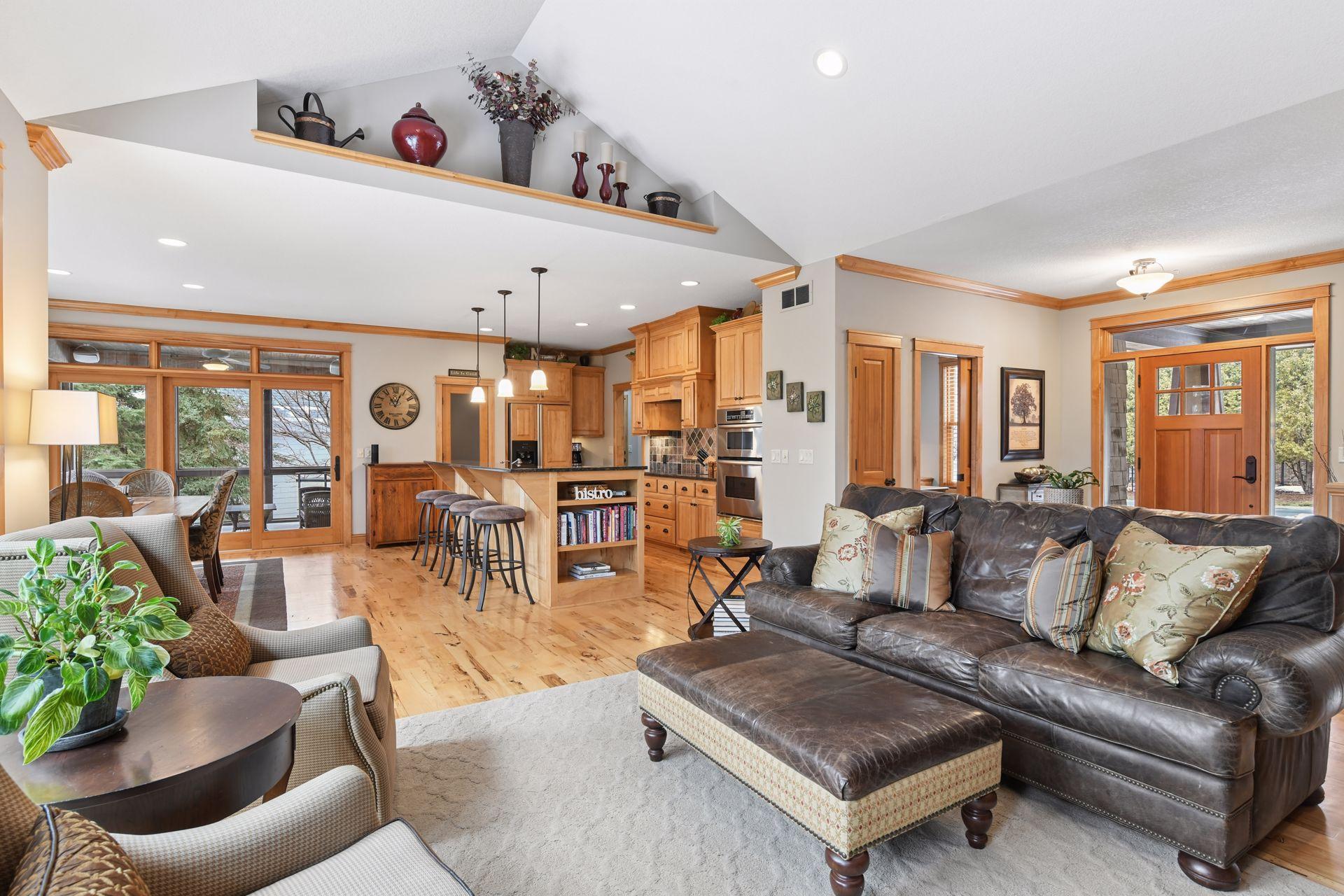 2121 Crestview Drive