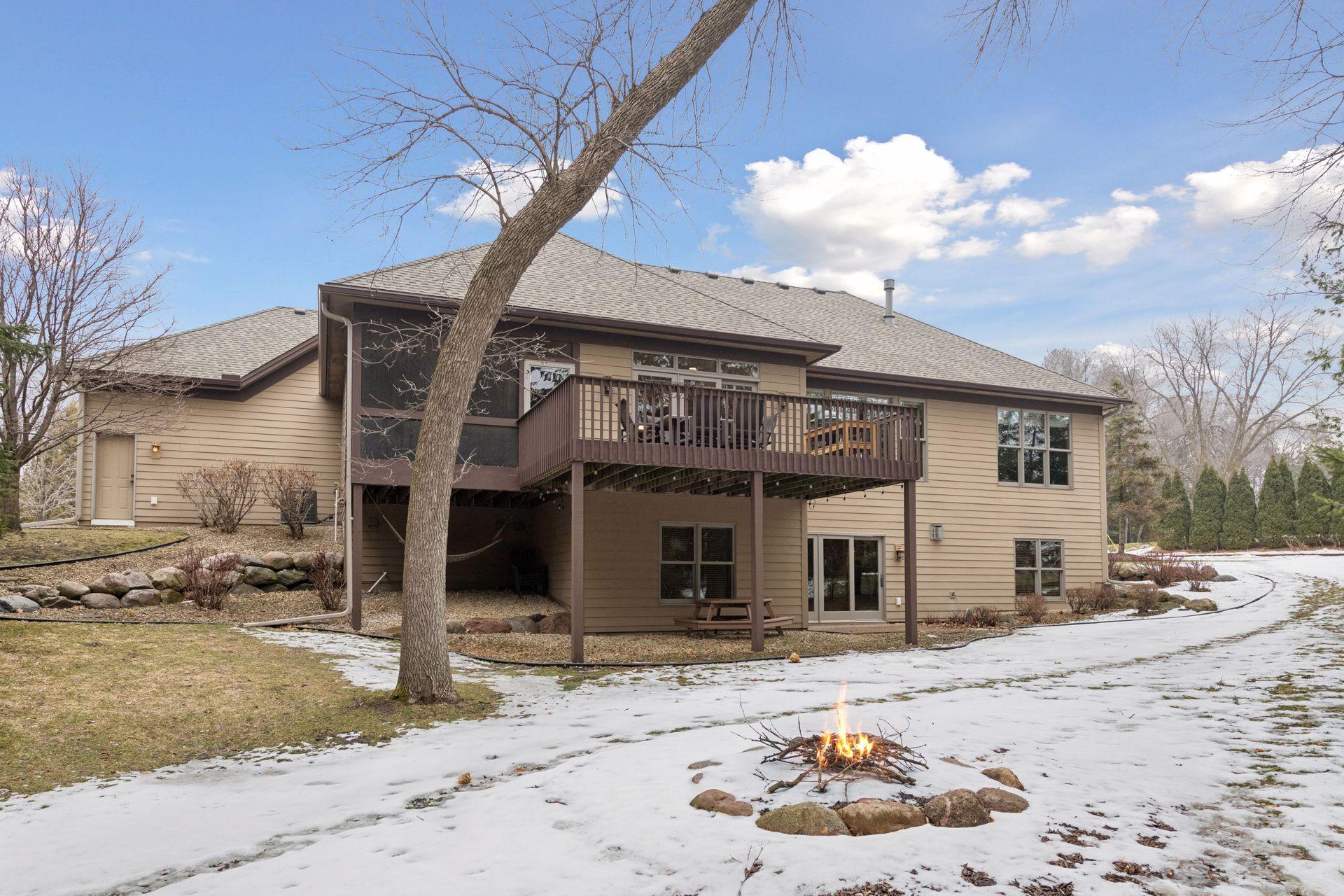 2121 Crestview Drive