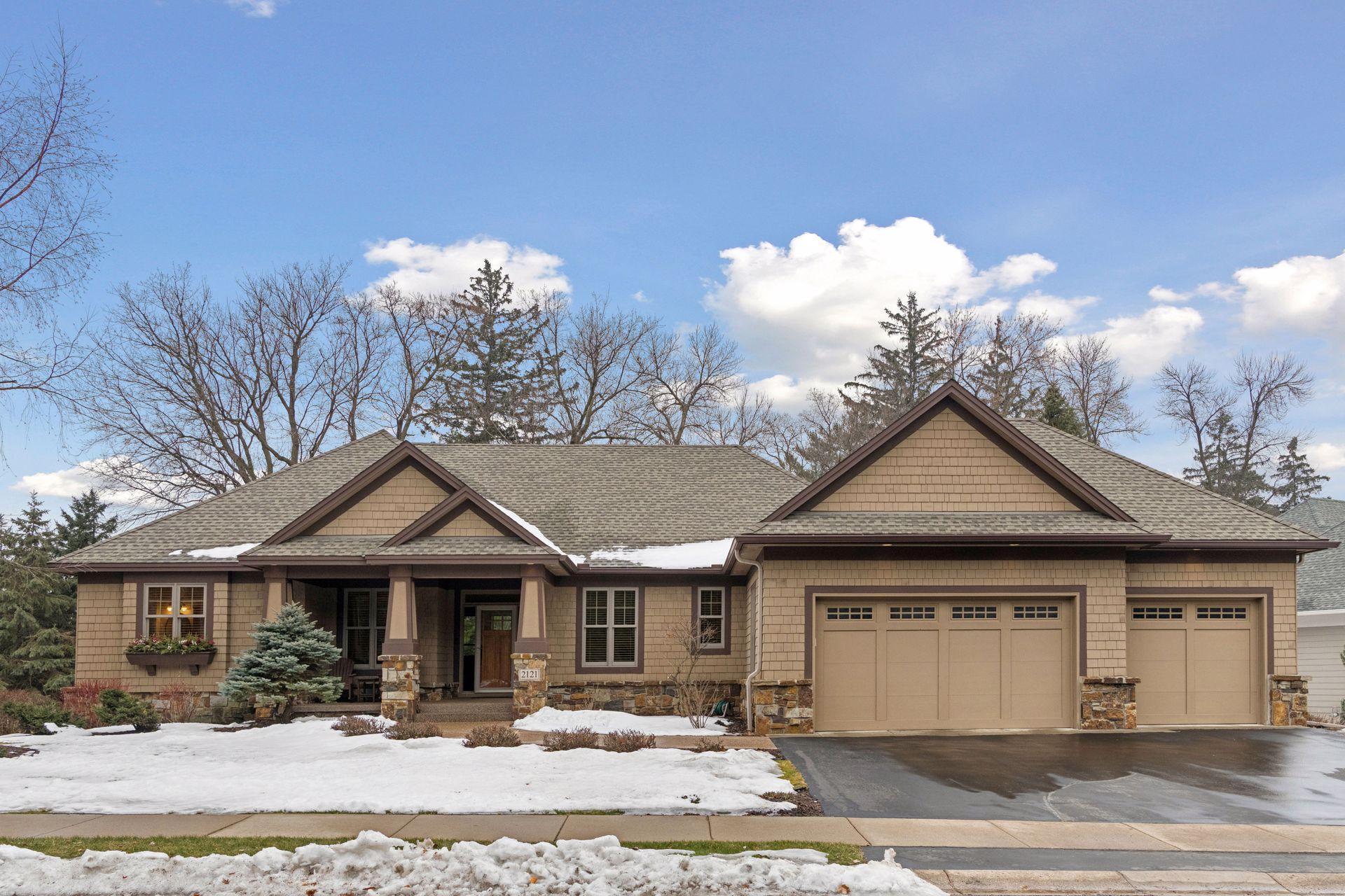 2121 Crestview Drive