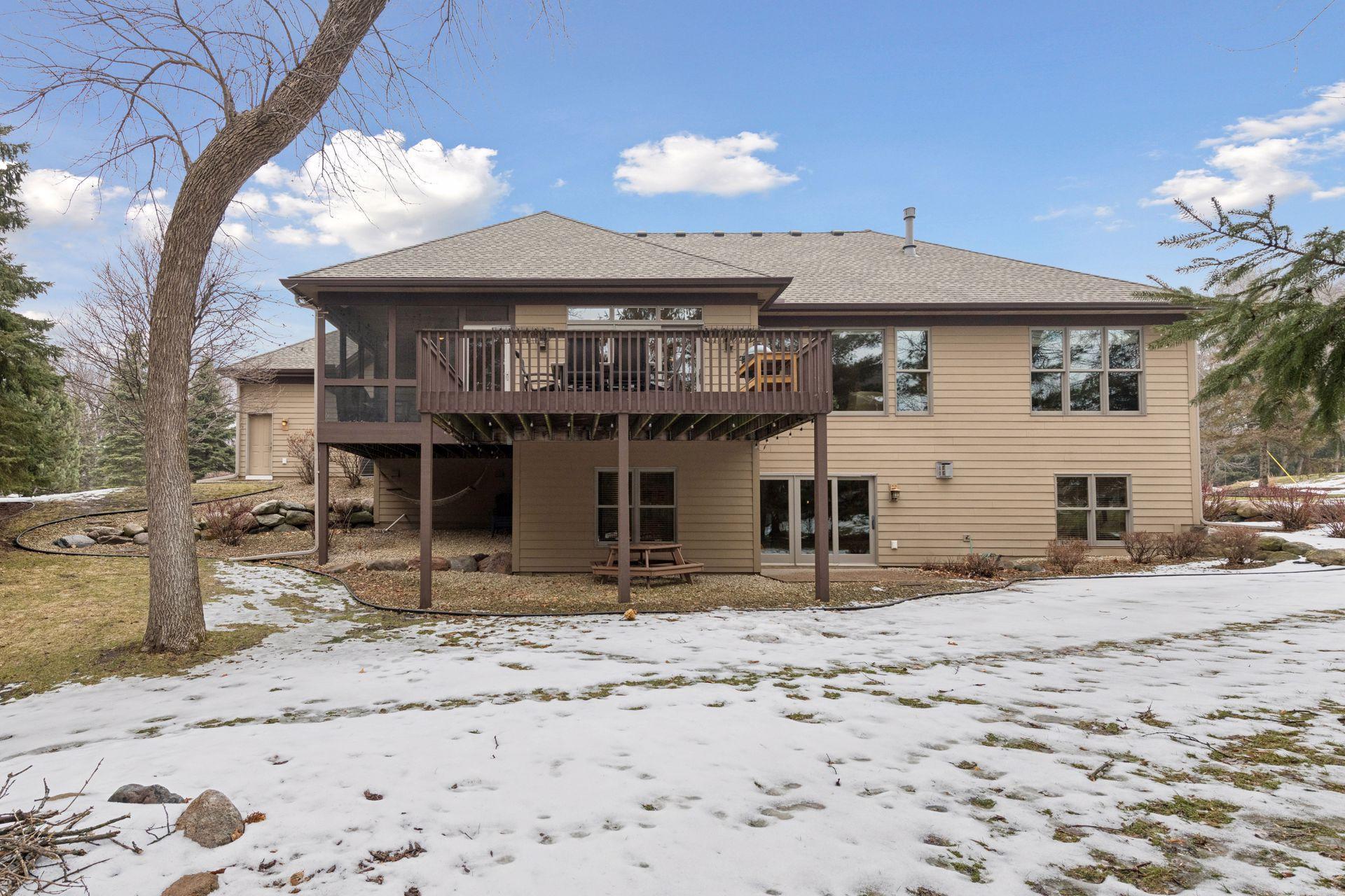 2121 Crestview Drive