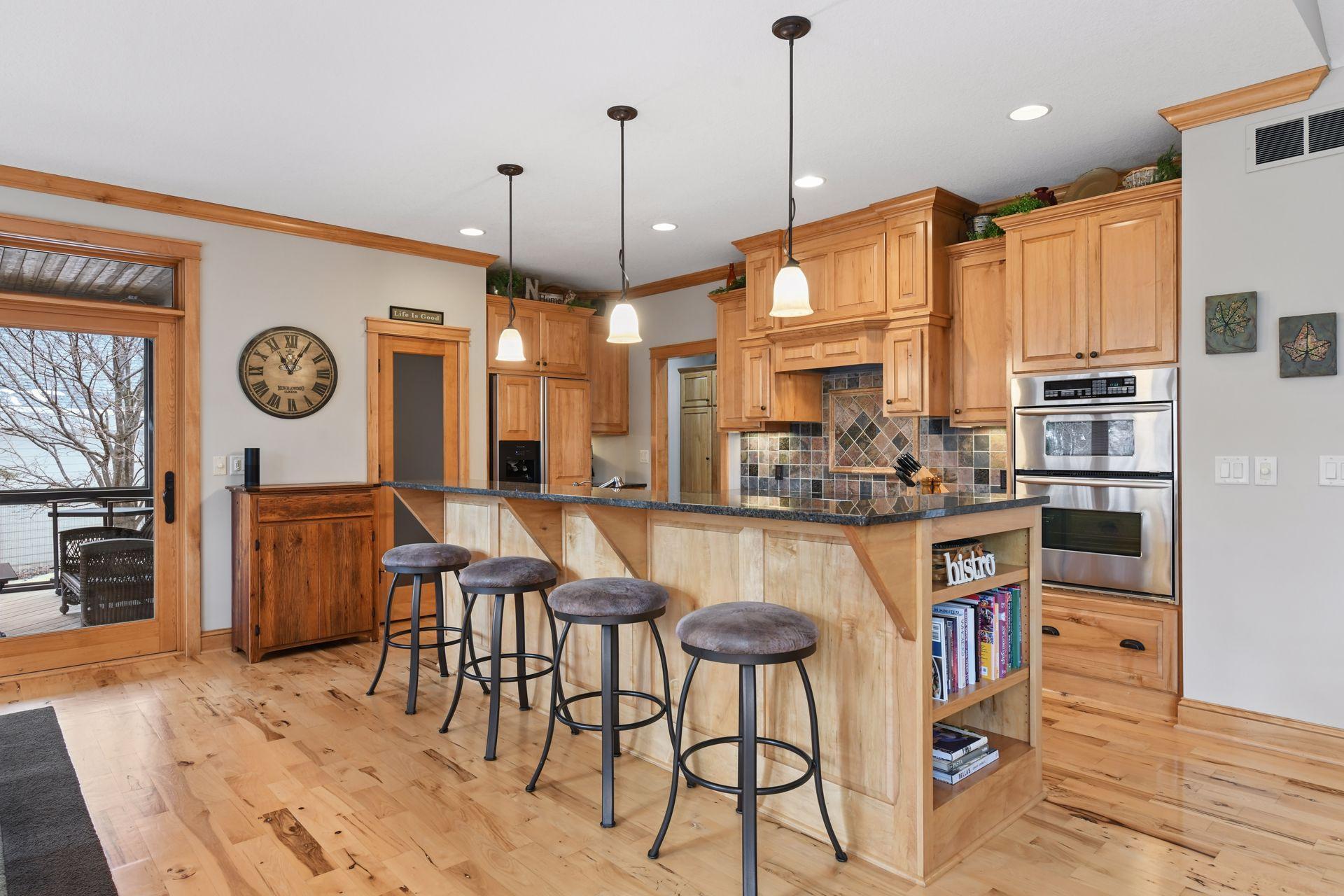2121 Crestview Drive