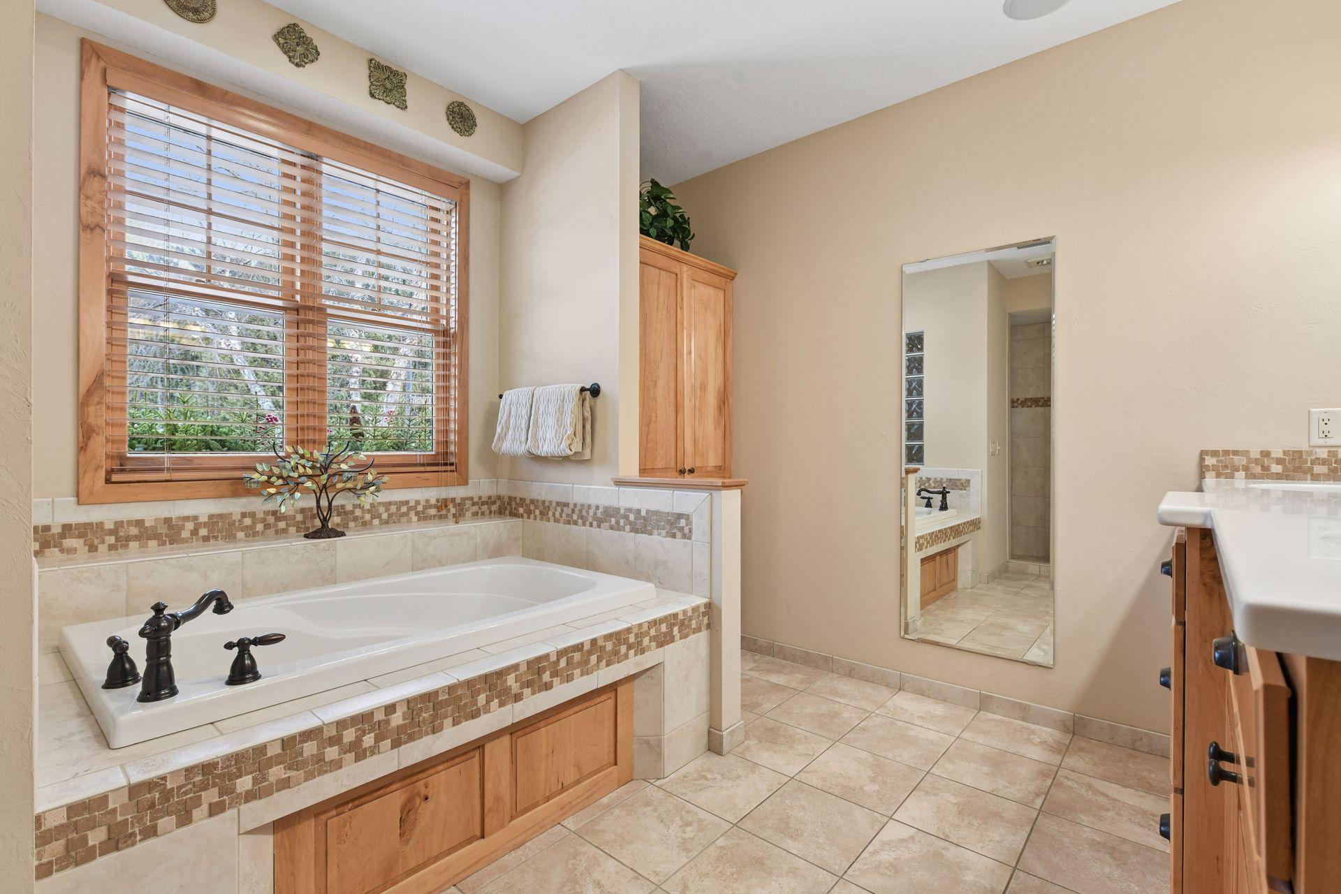 2121 Crestview Drive