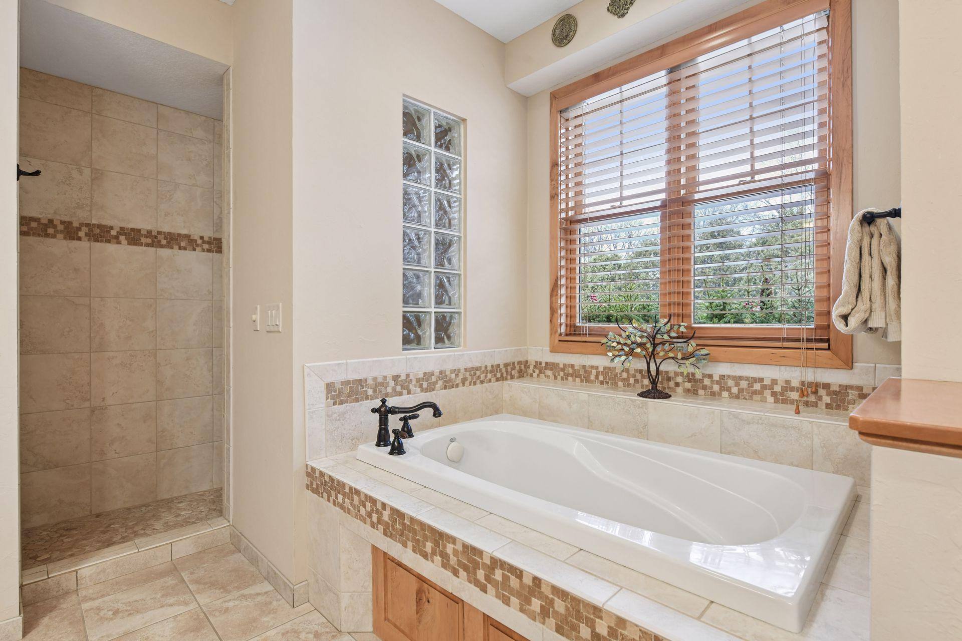 2121 Crestview Drive