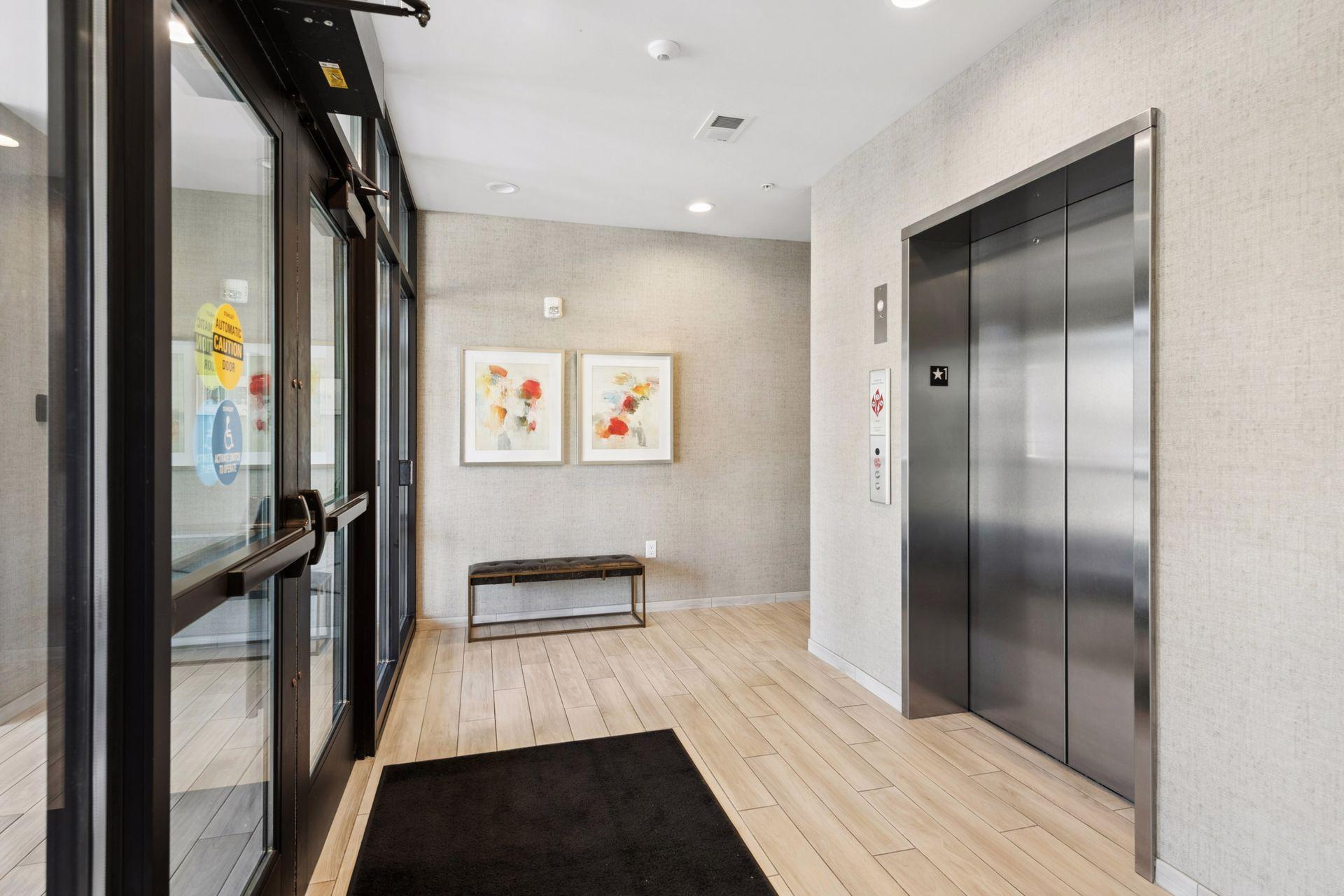 4901 Hawthorne Court Unit: 301