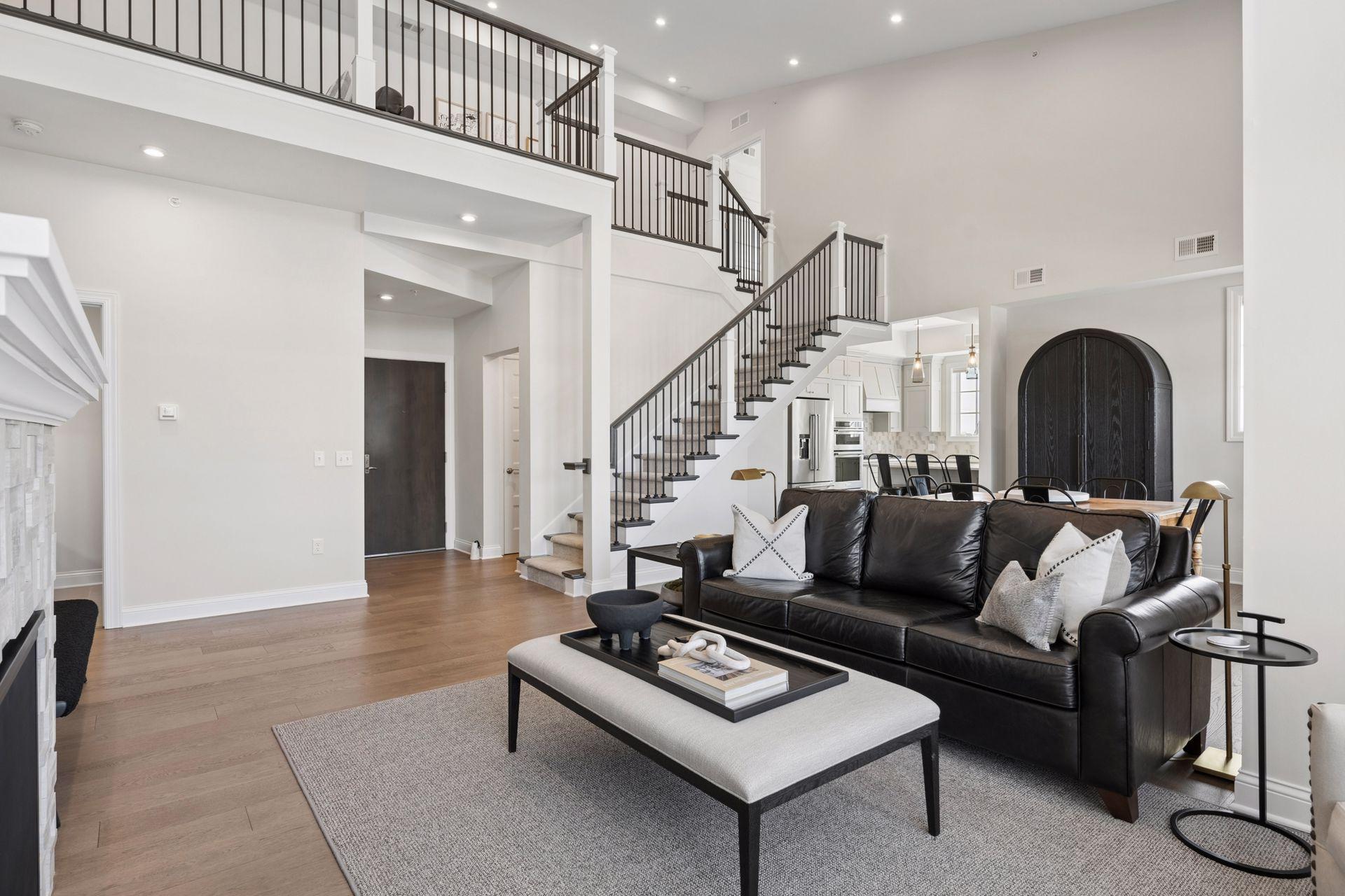 4901 Hawthorne Court Unit: 301