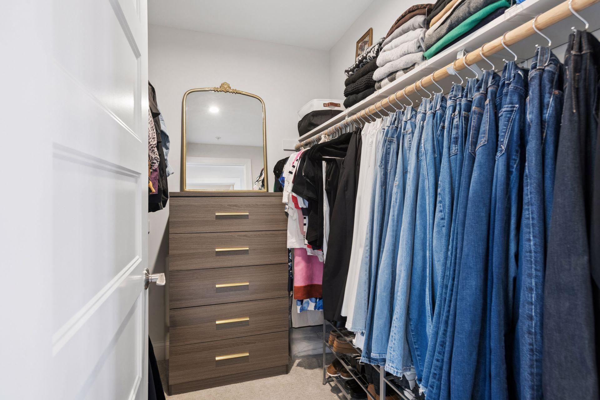 4901 Hawthorne Court Unit: 301