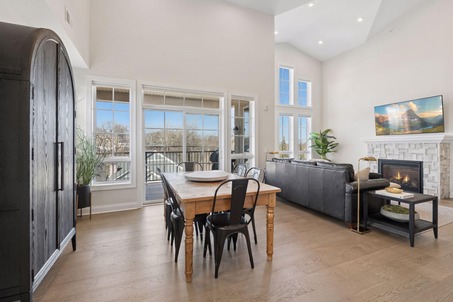 4901 Hawthorne Court Unit: 301