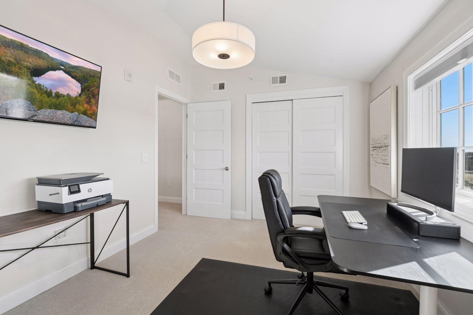 4901 Hawthorne Court Unit: 301