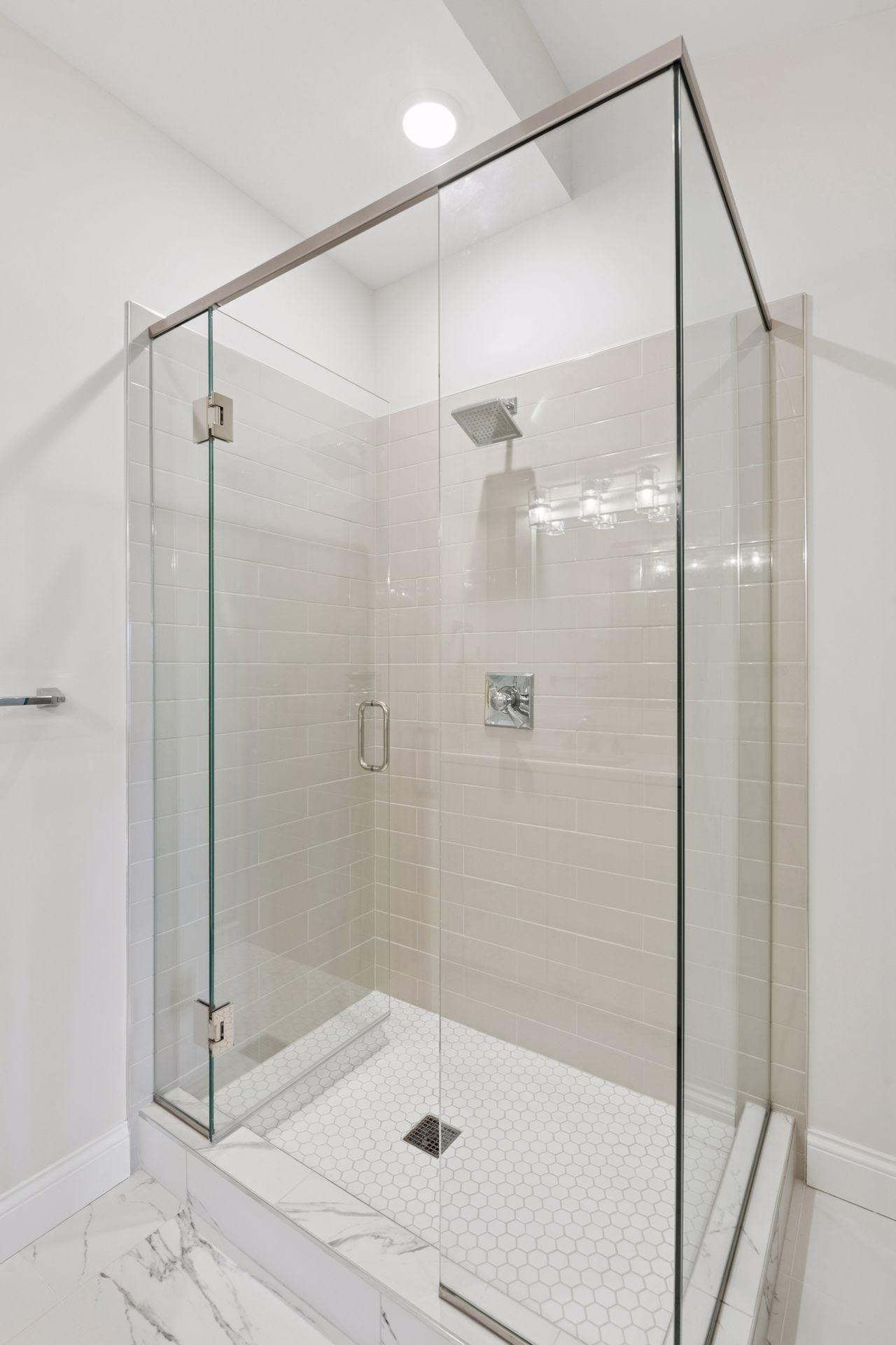 4901 Hawthorne Court Unit: 301