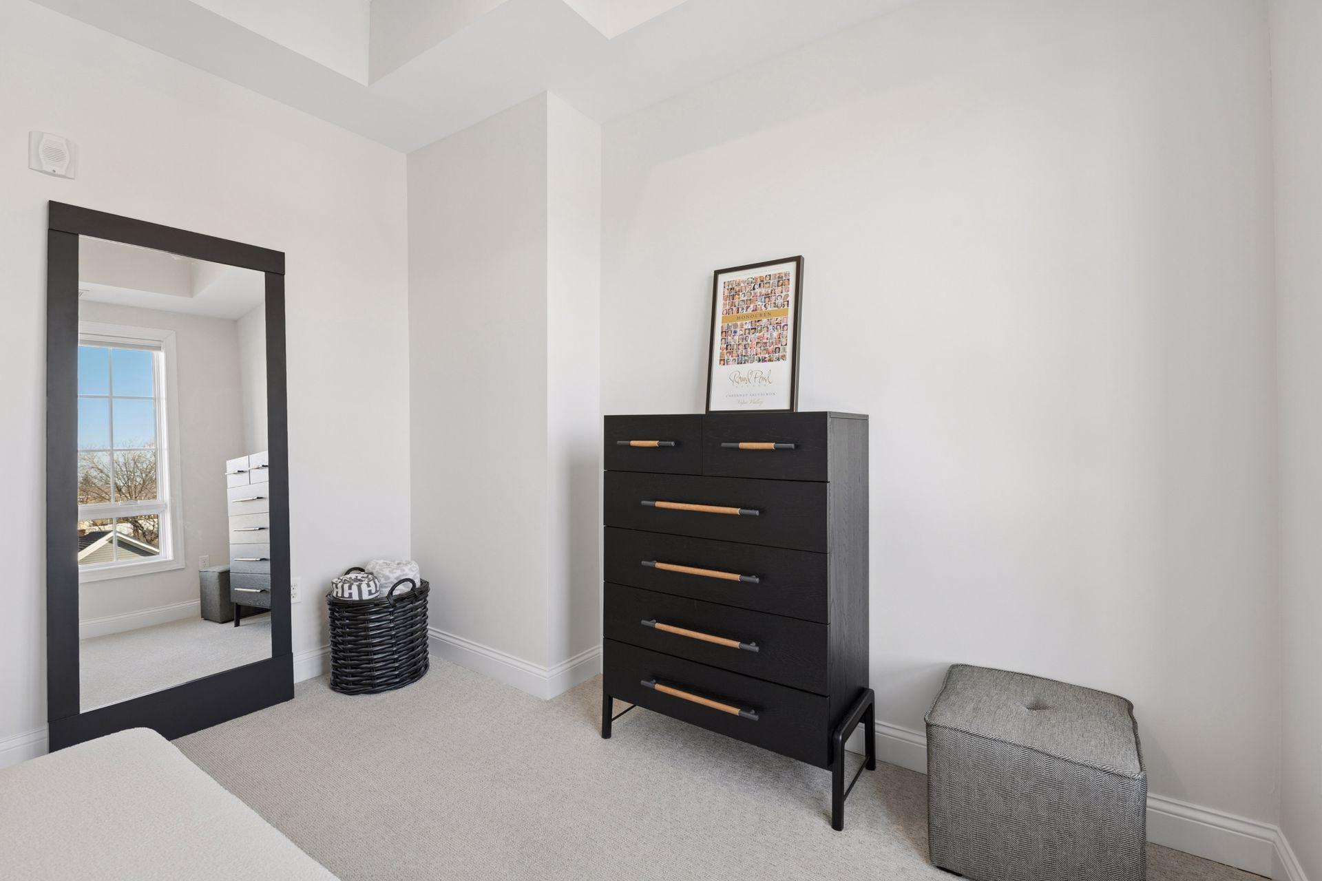 4901 Hawthorne Court Unit: 301