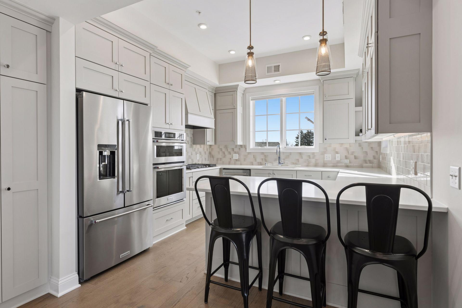 4901 Hawthorne Court Unit: 301