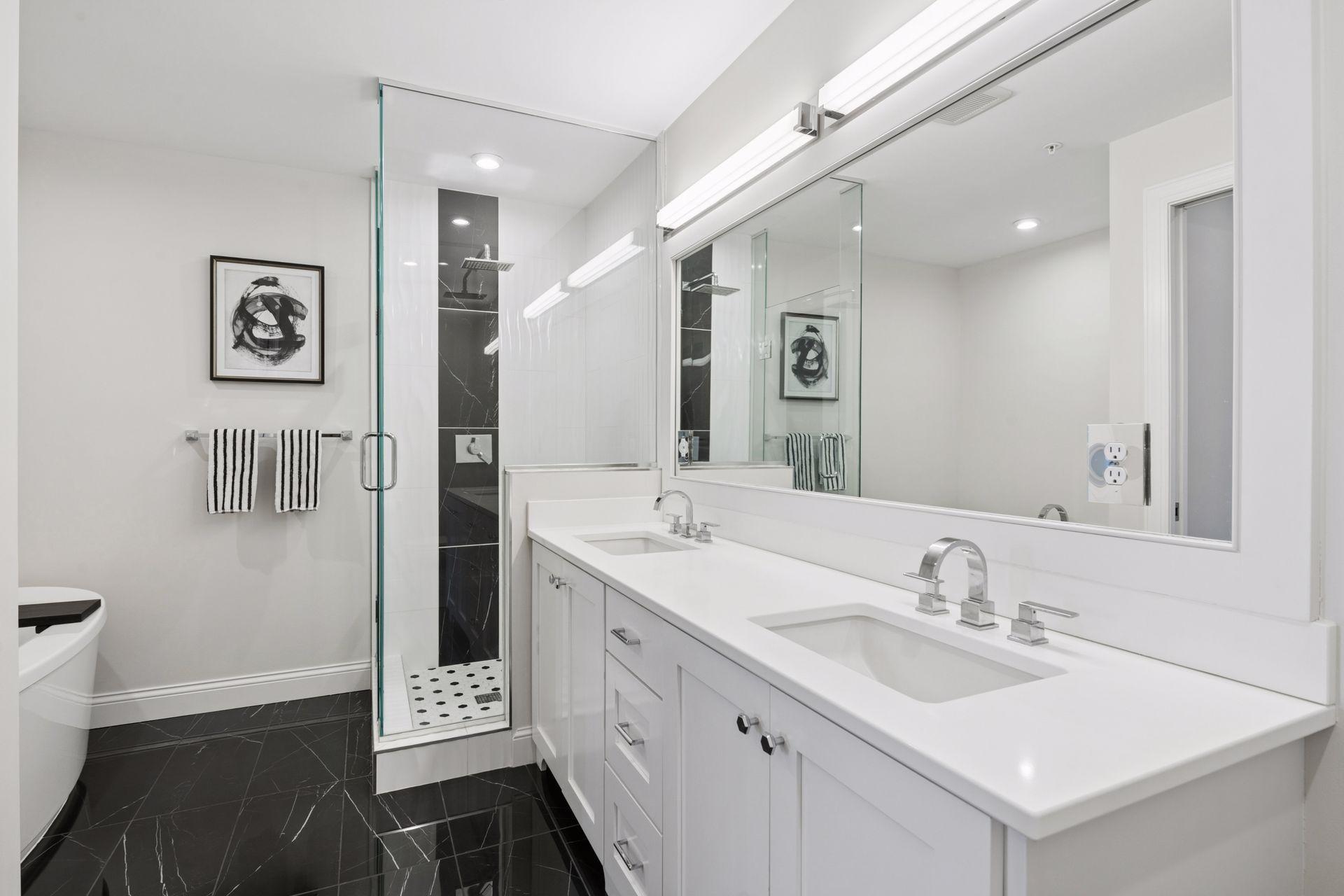 4901 Hawthorne Court Unit: 301