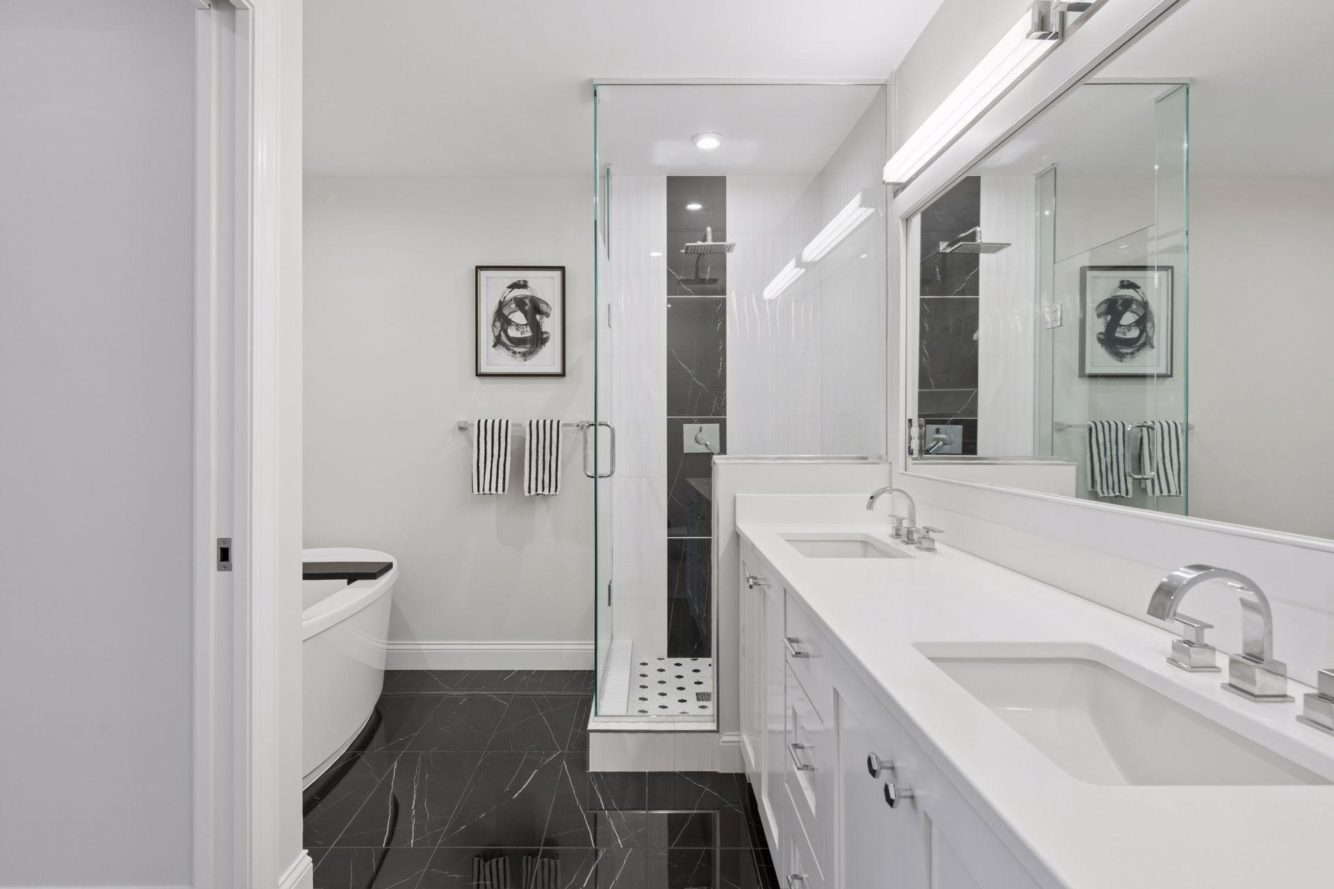 4901 Hawthorne Court Unit: 301