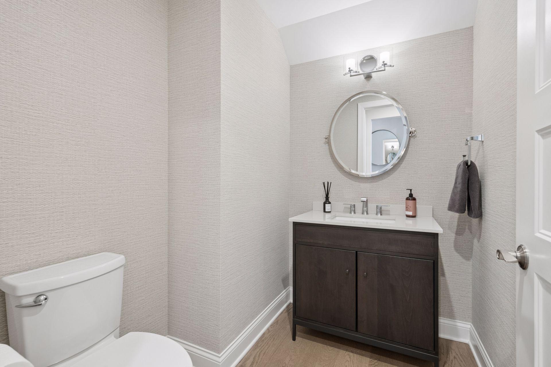 4901 Hawthorne Court Unit: 301