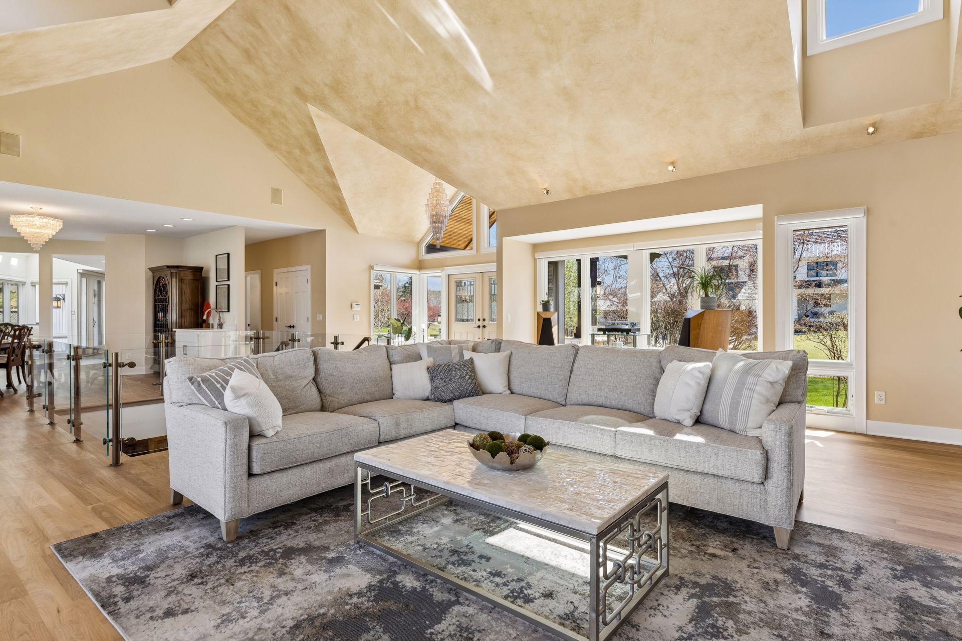 4812 W Sunnyslope Road