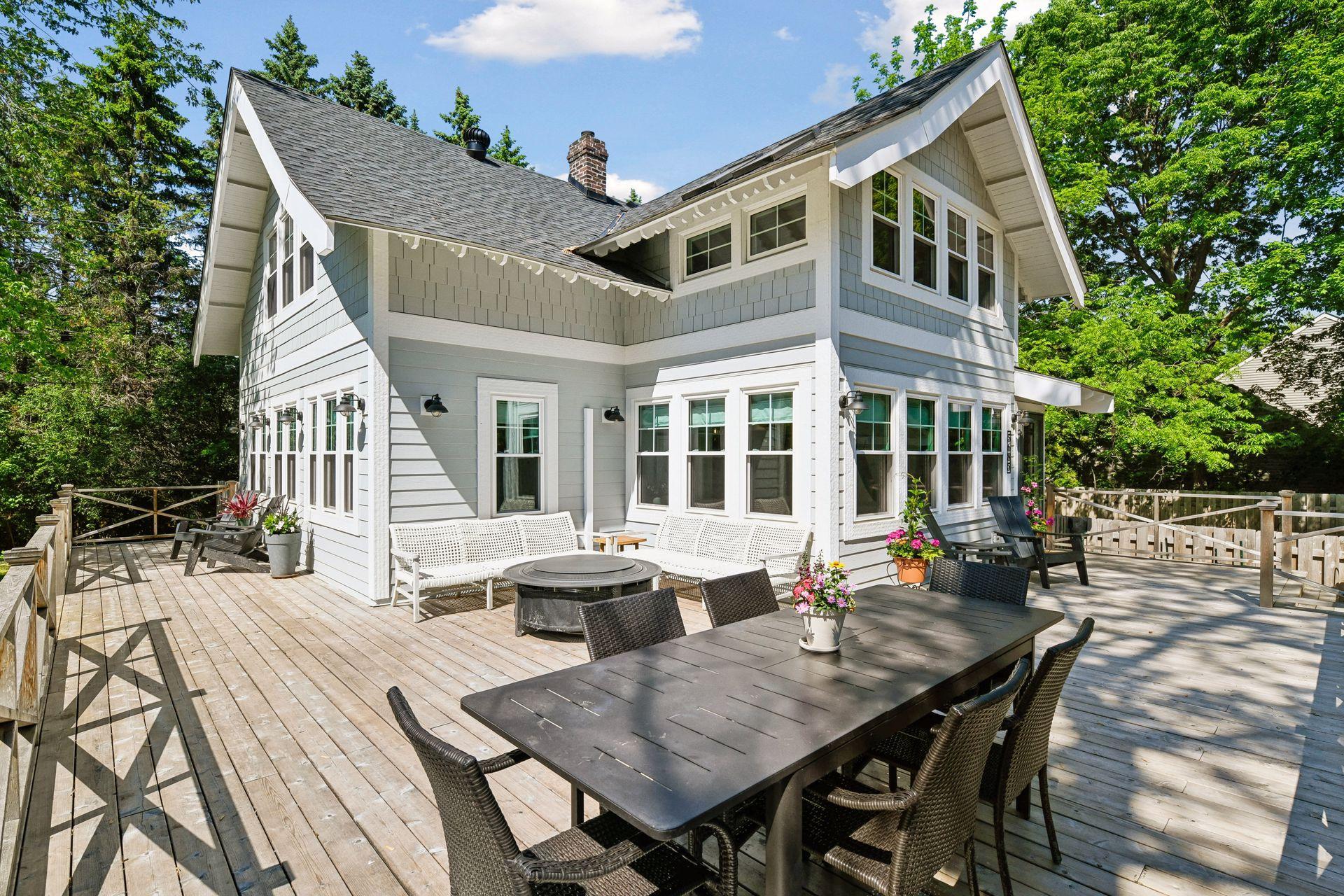 5685 Howards Point Road