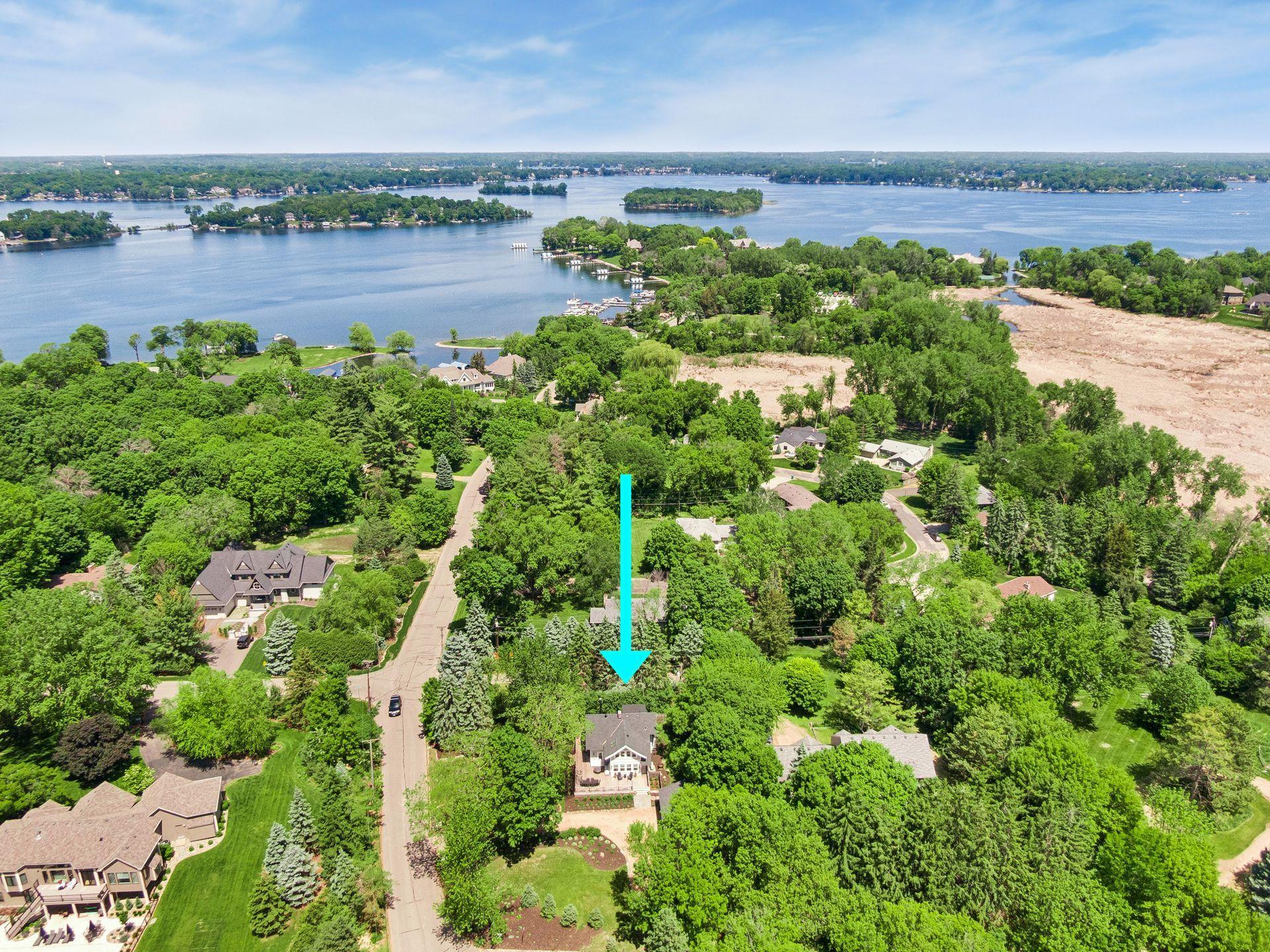 5685 Howards Point Road