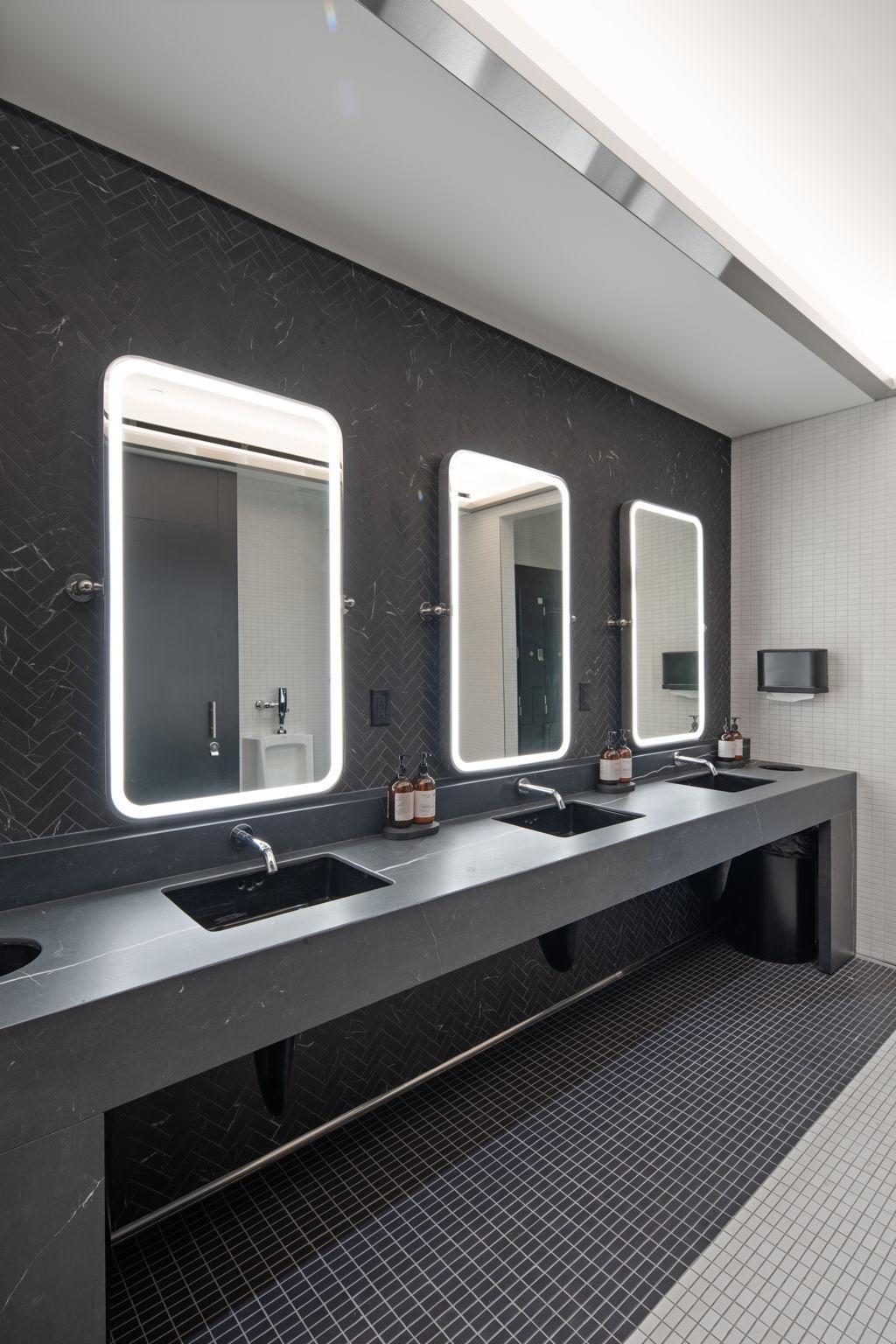 1111 W River Parkway Unit: 29A
