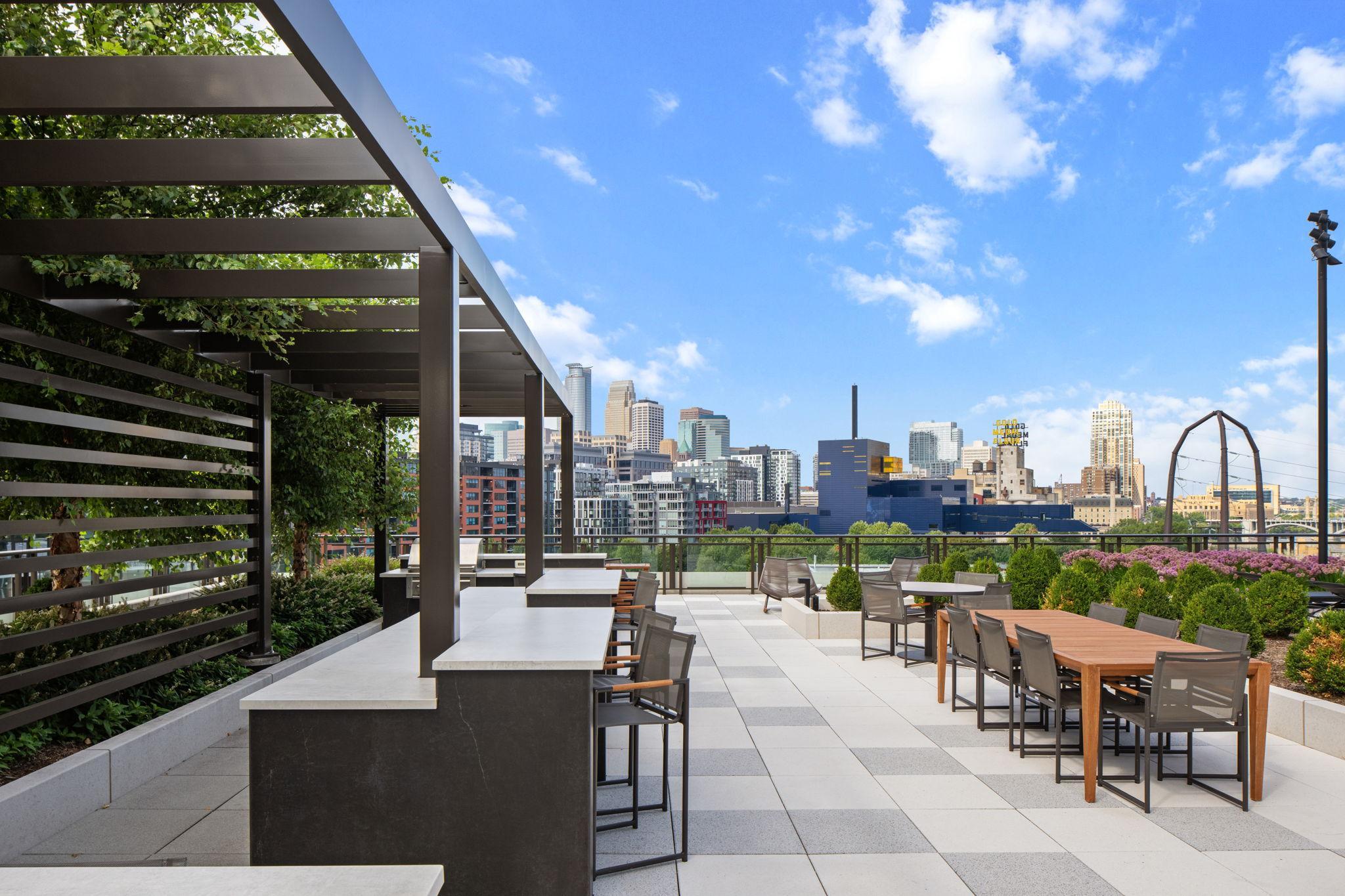 1111 W River Parkway Unit: 29A