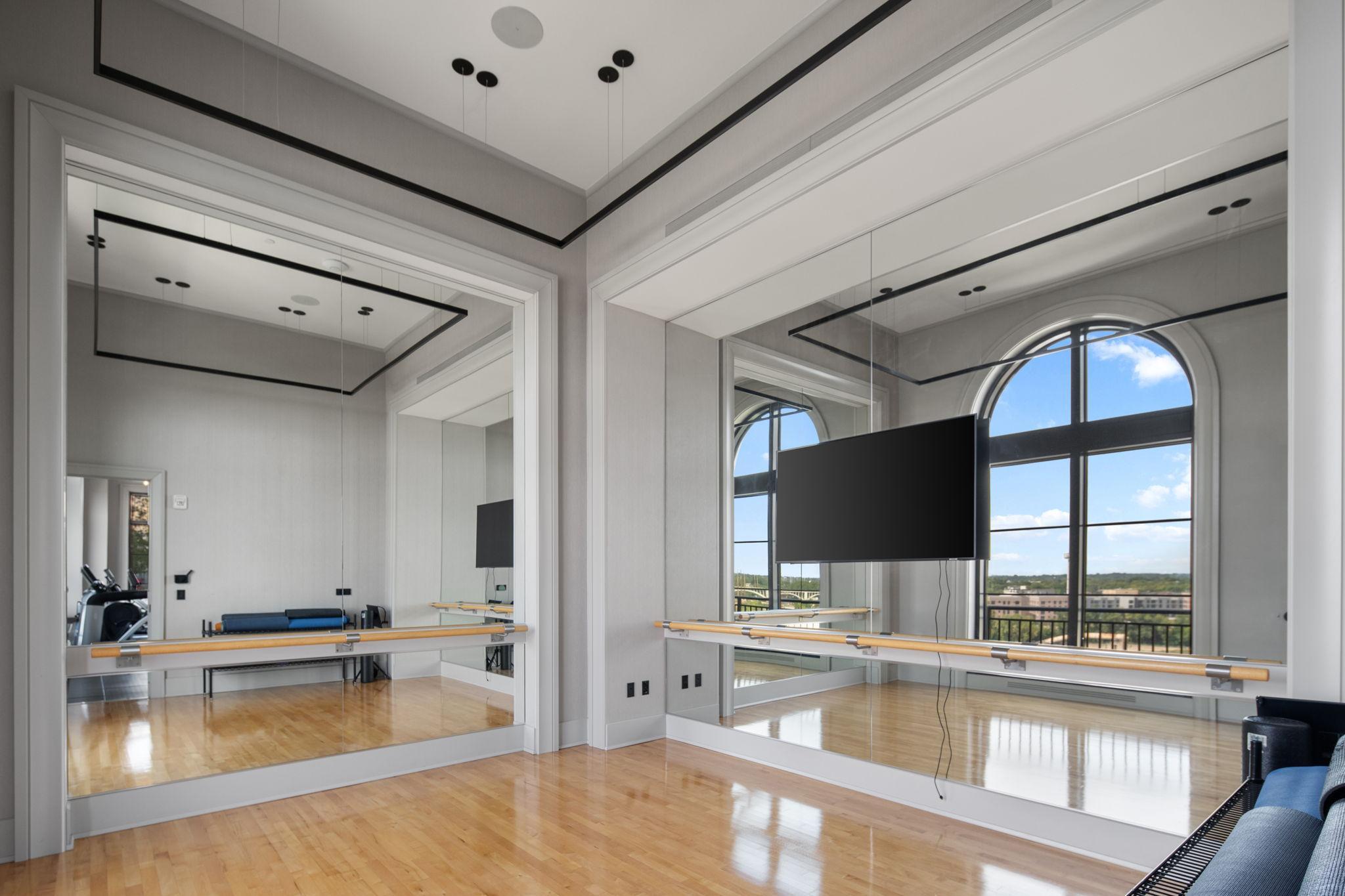 1111 W River Parkway Unit: 29A