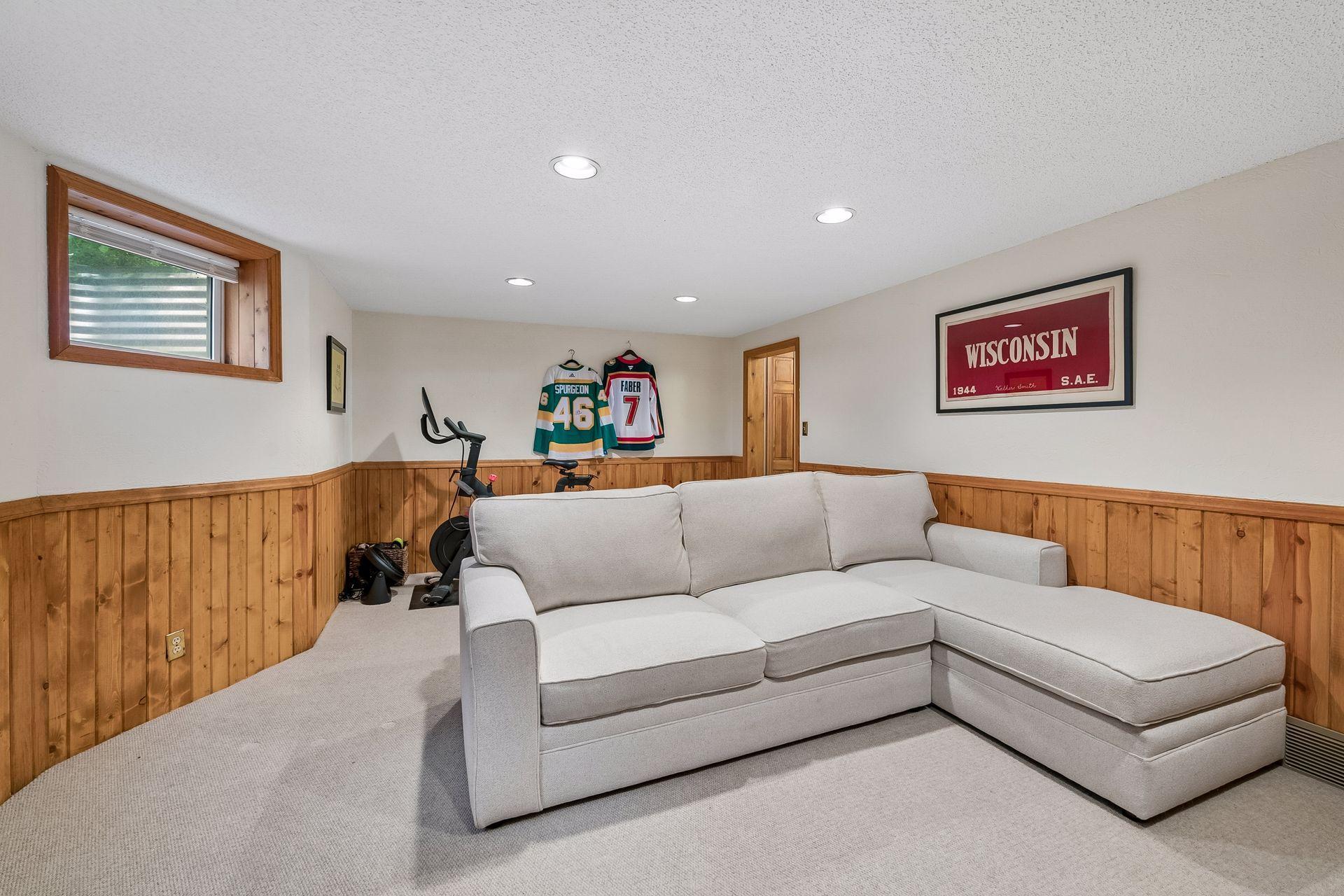 5316 Kellogg Avenue