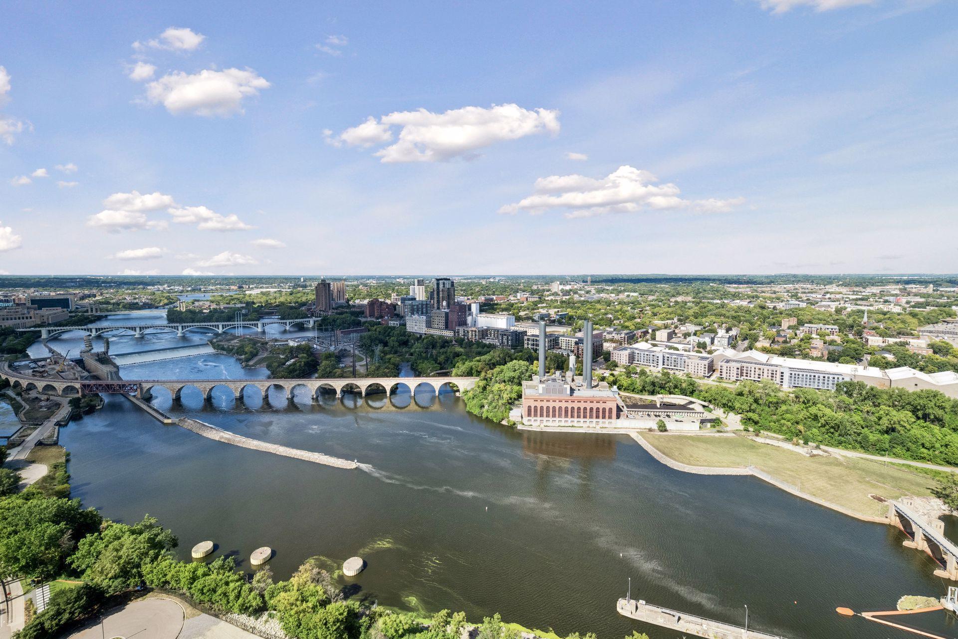 1111 W River Parkway Unit: 32C