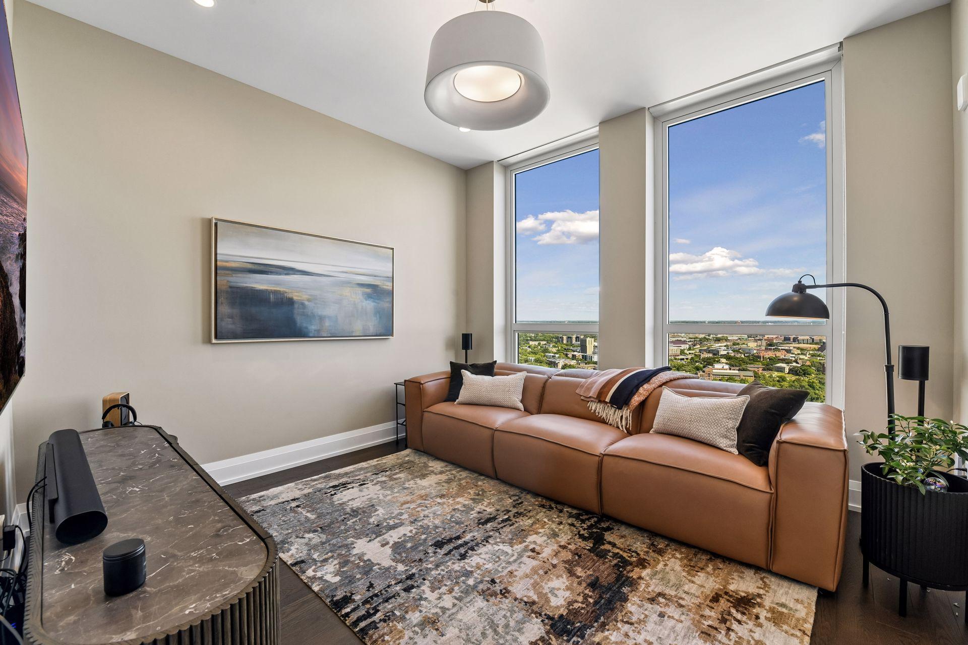 1111 W River Parkway Unit: 32C