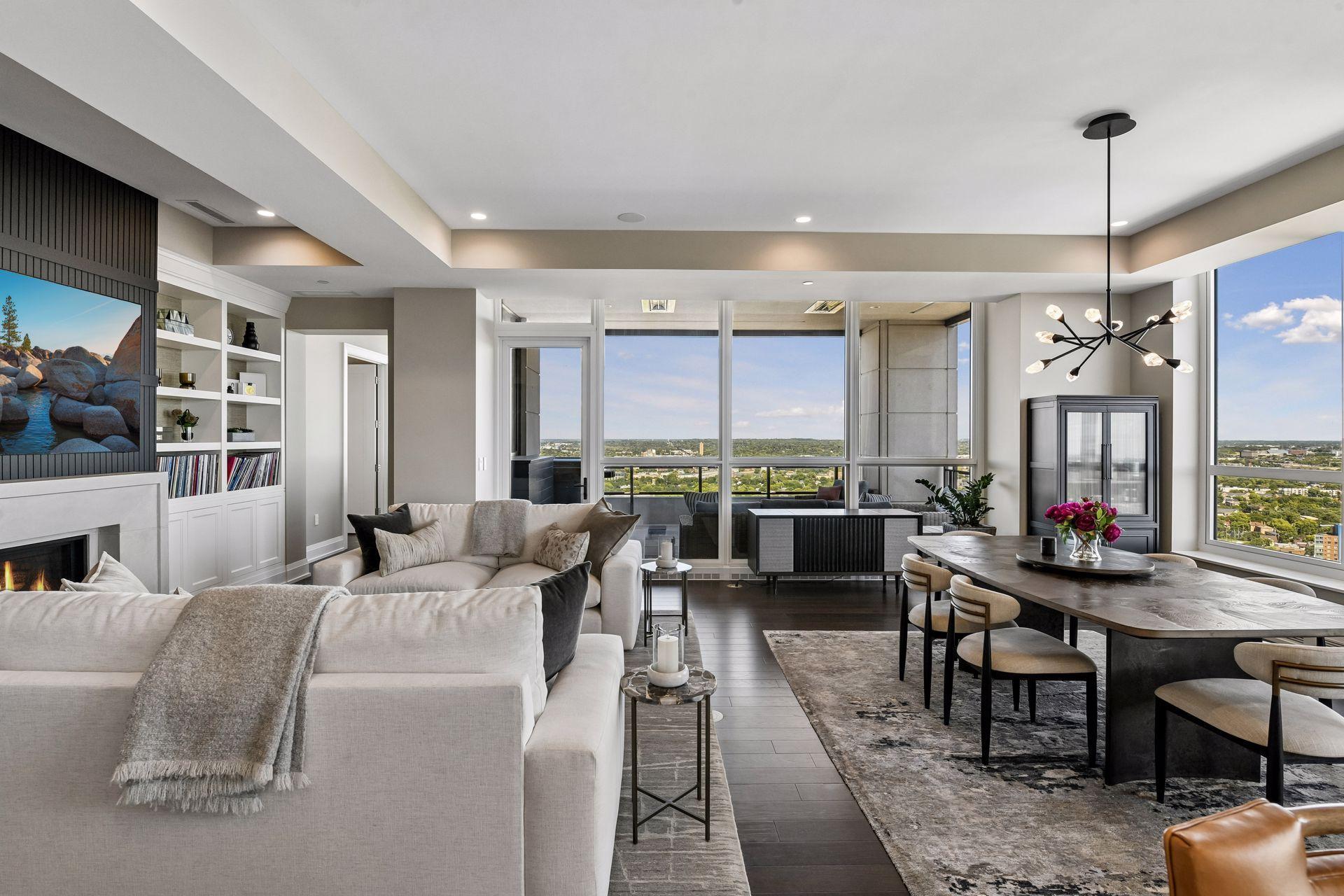 1111 W River Parkway Unit: 32C