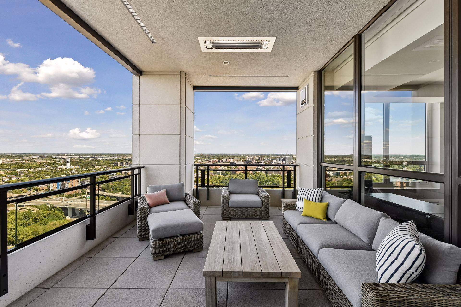 1111 W River Parkway Unit: 32C