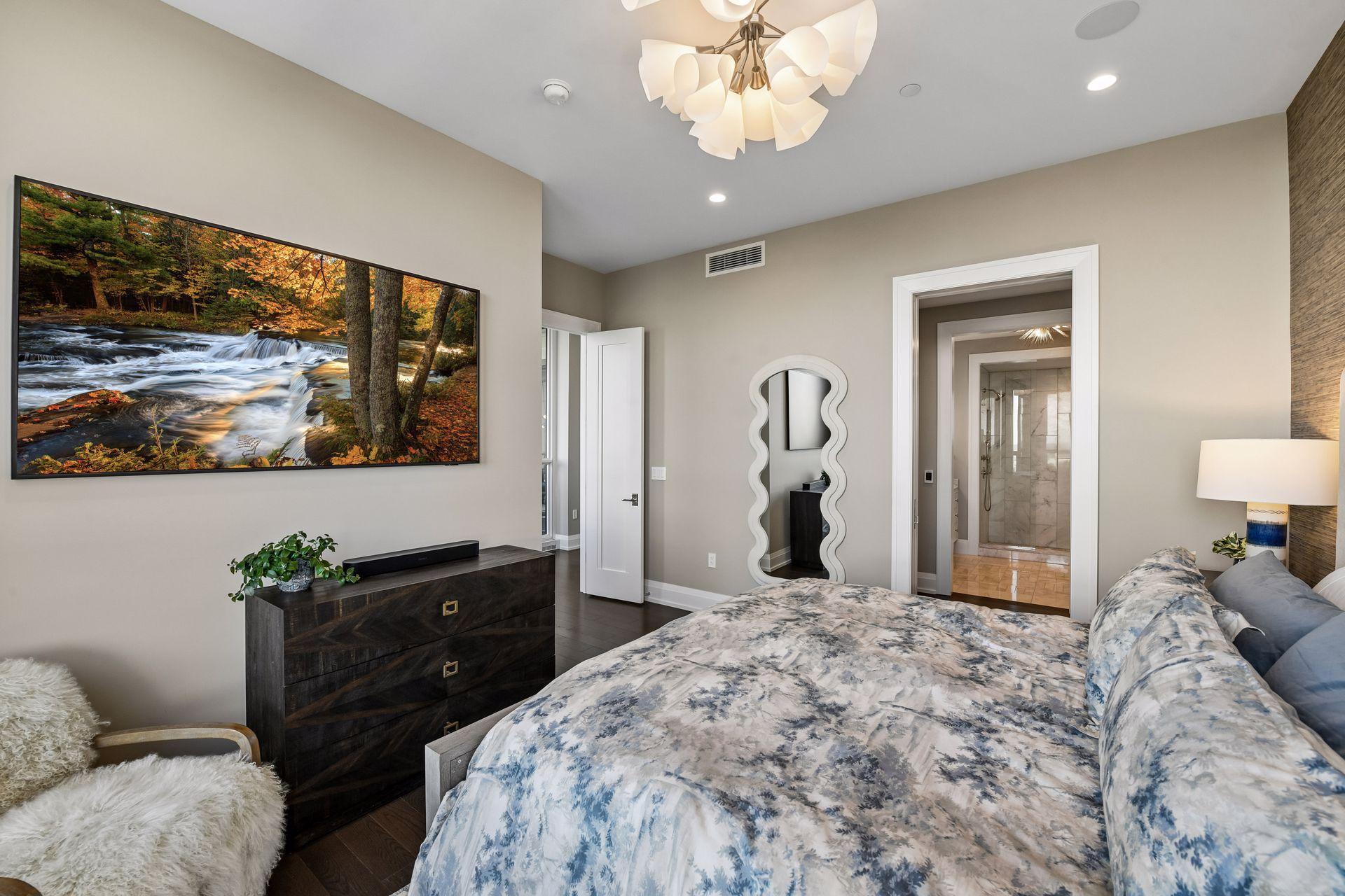 1111 W River Parkway Unit: 32C