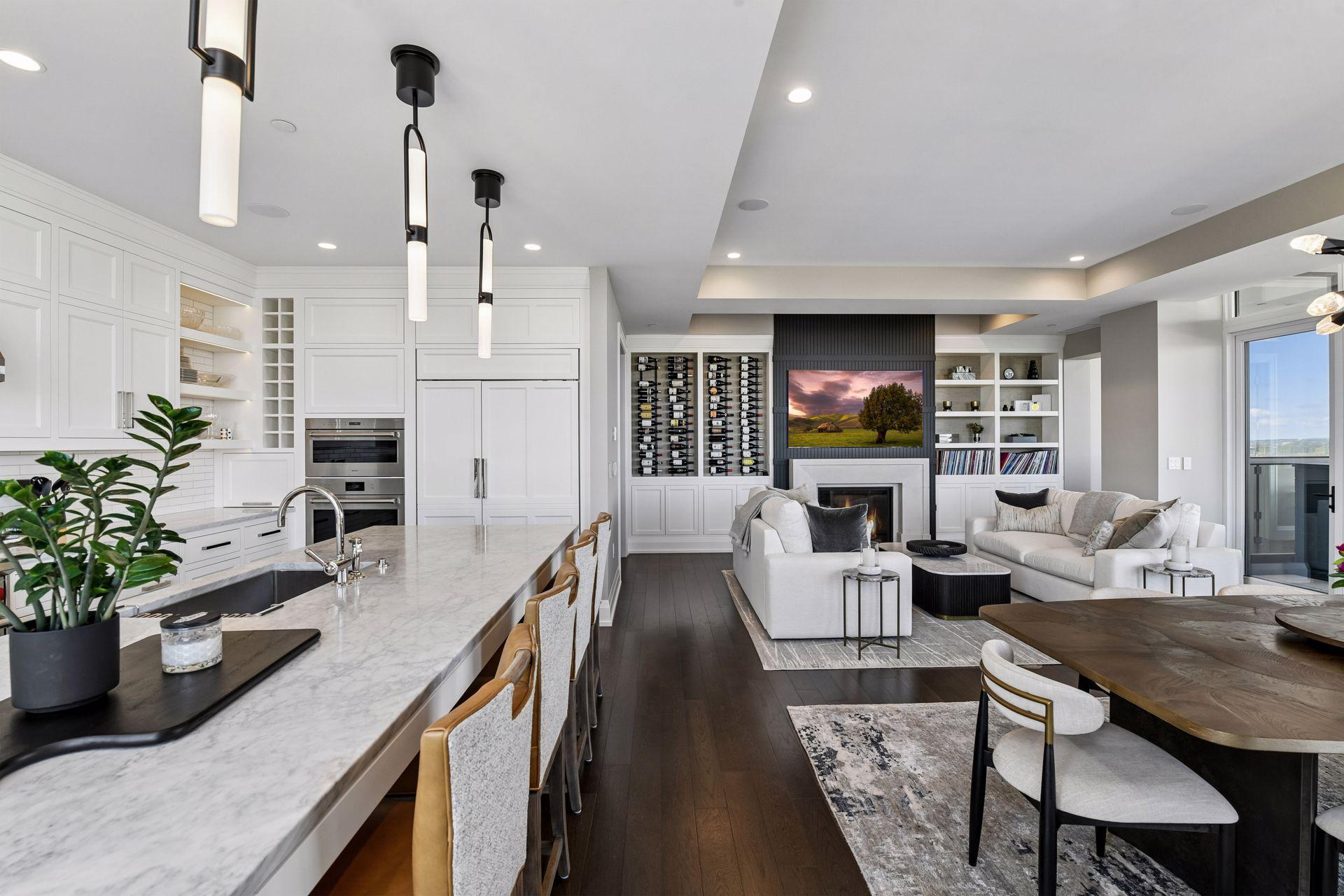 1111 W River Parkway Unit: 32C