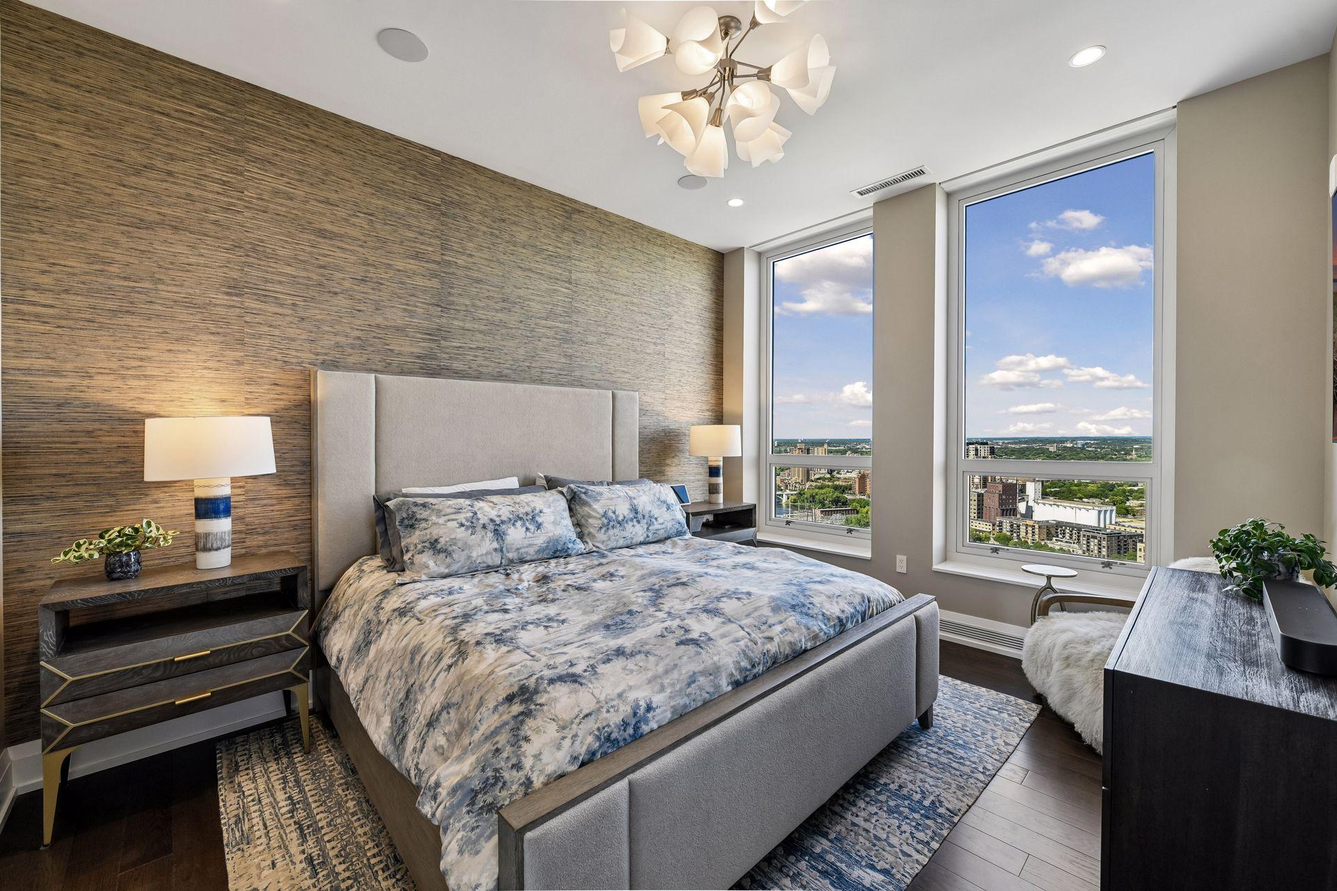 1111 W River Parkway Unit: 32C