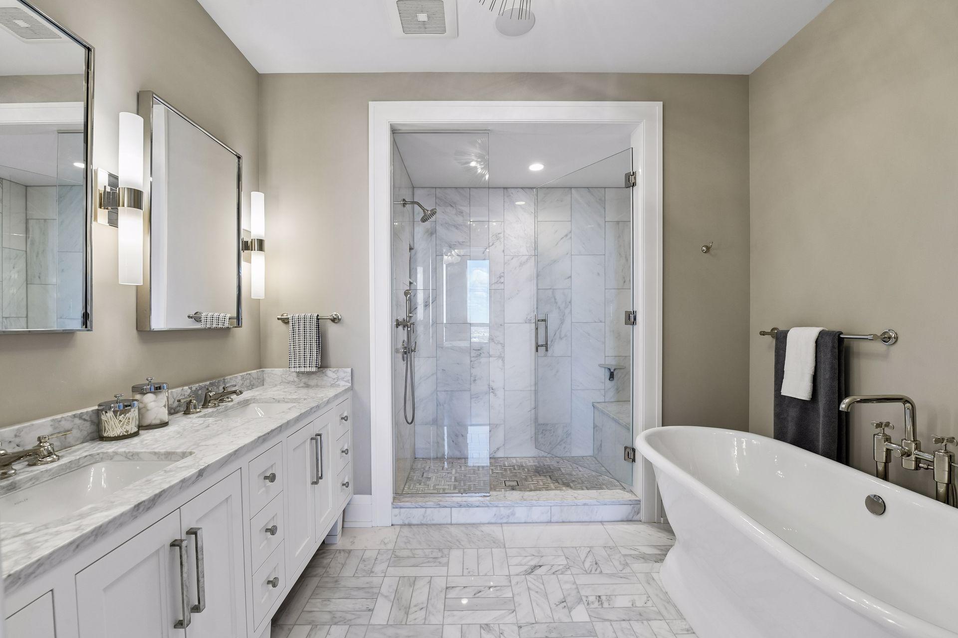 1111 W River Parkway Unit: 32C