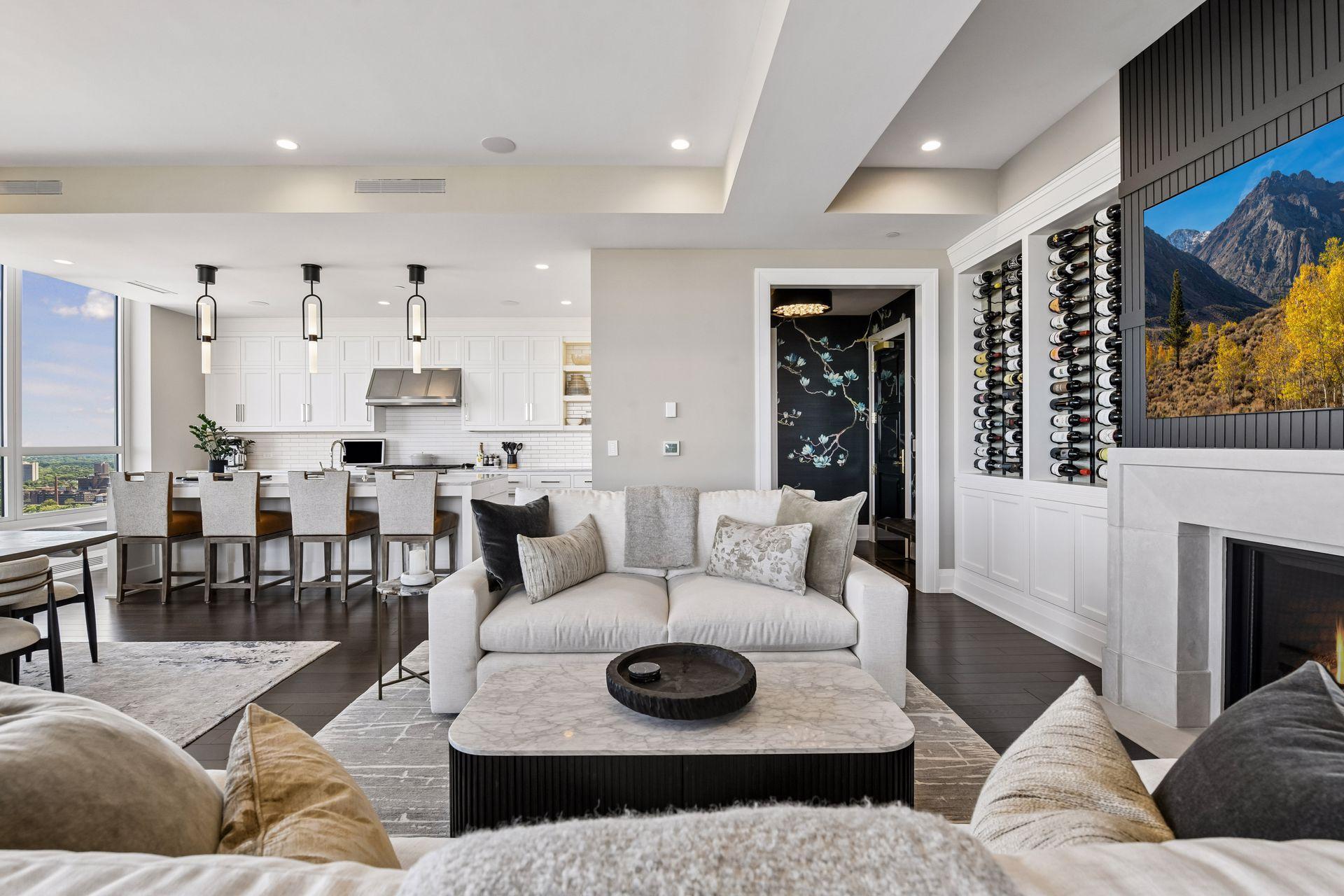 1111 W River Parkway Unit: 32C