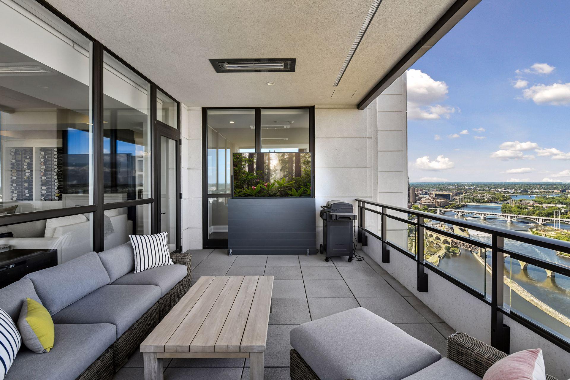 1111 W River Parkway Unit: 32C