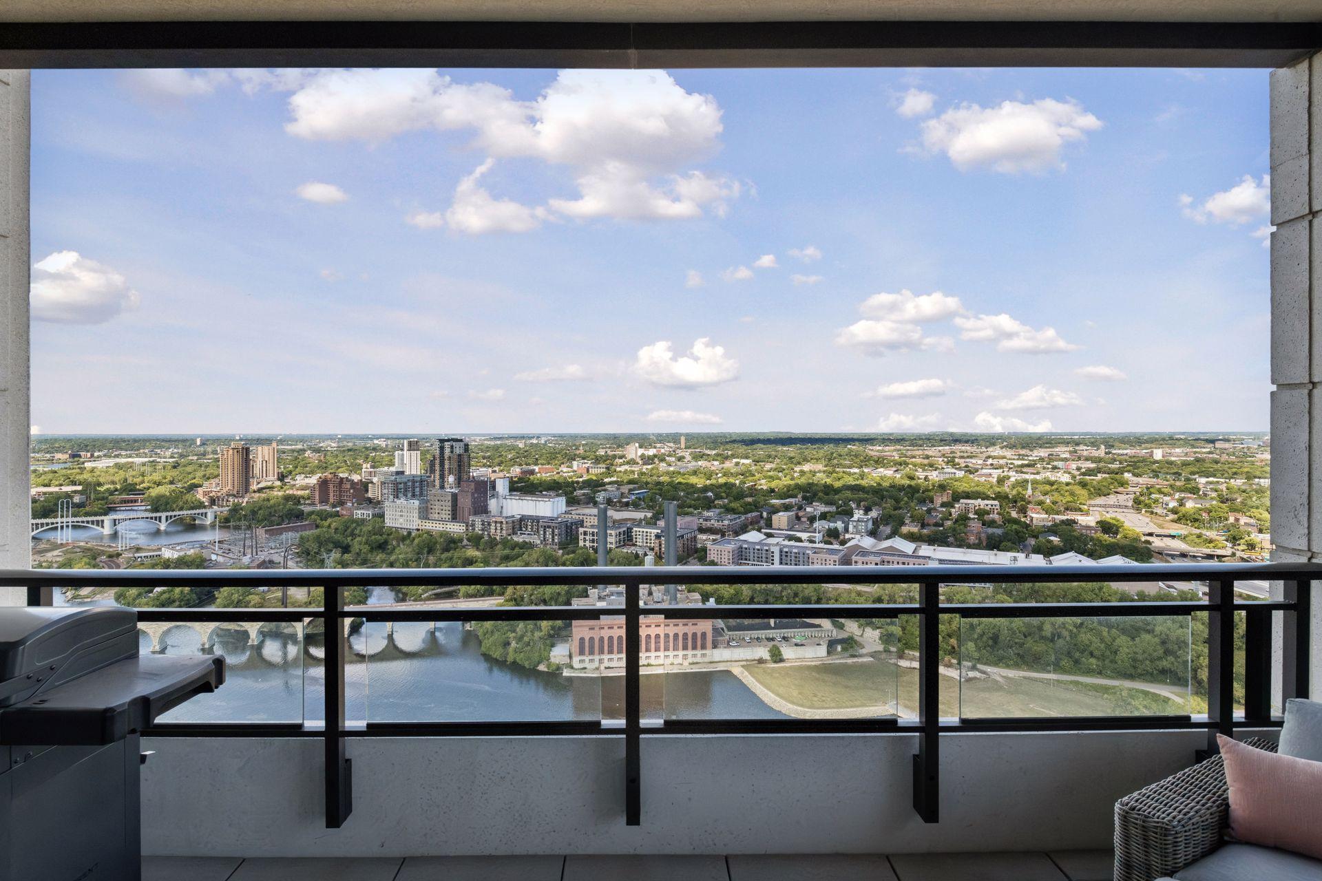 1111 W River Parkway Unit: 32C